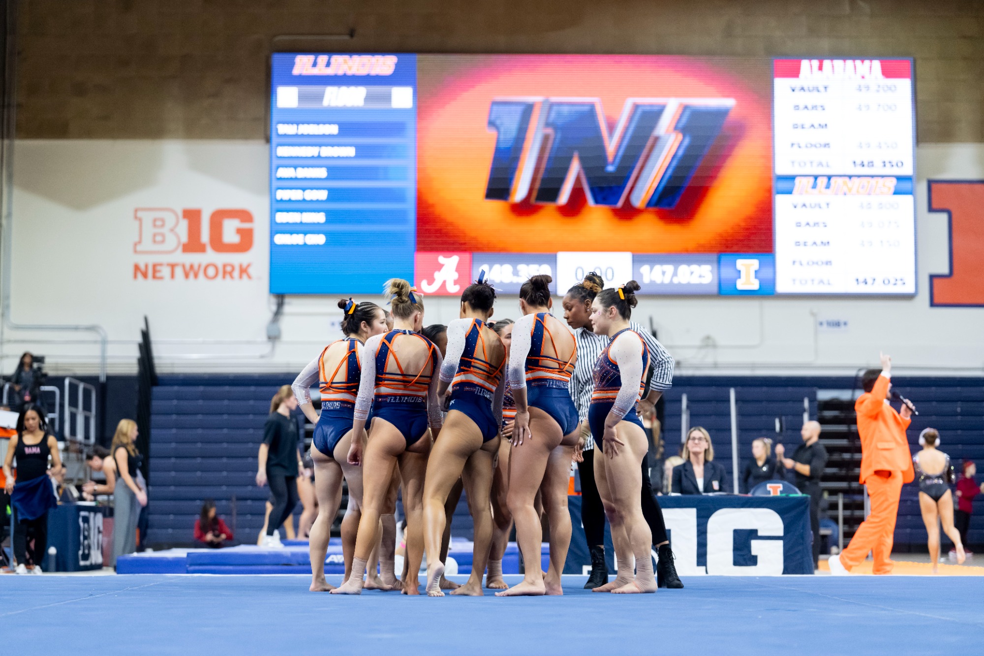 CHAMPAIGN, IL - March 08, 2026 - The Fighting Illini during the meet between the Alabama Crimson Tide and the Illinois Fighting Illini at Huff Hall in Champaign, IL. Photo By Ashley Ray/Fighting Illini