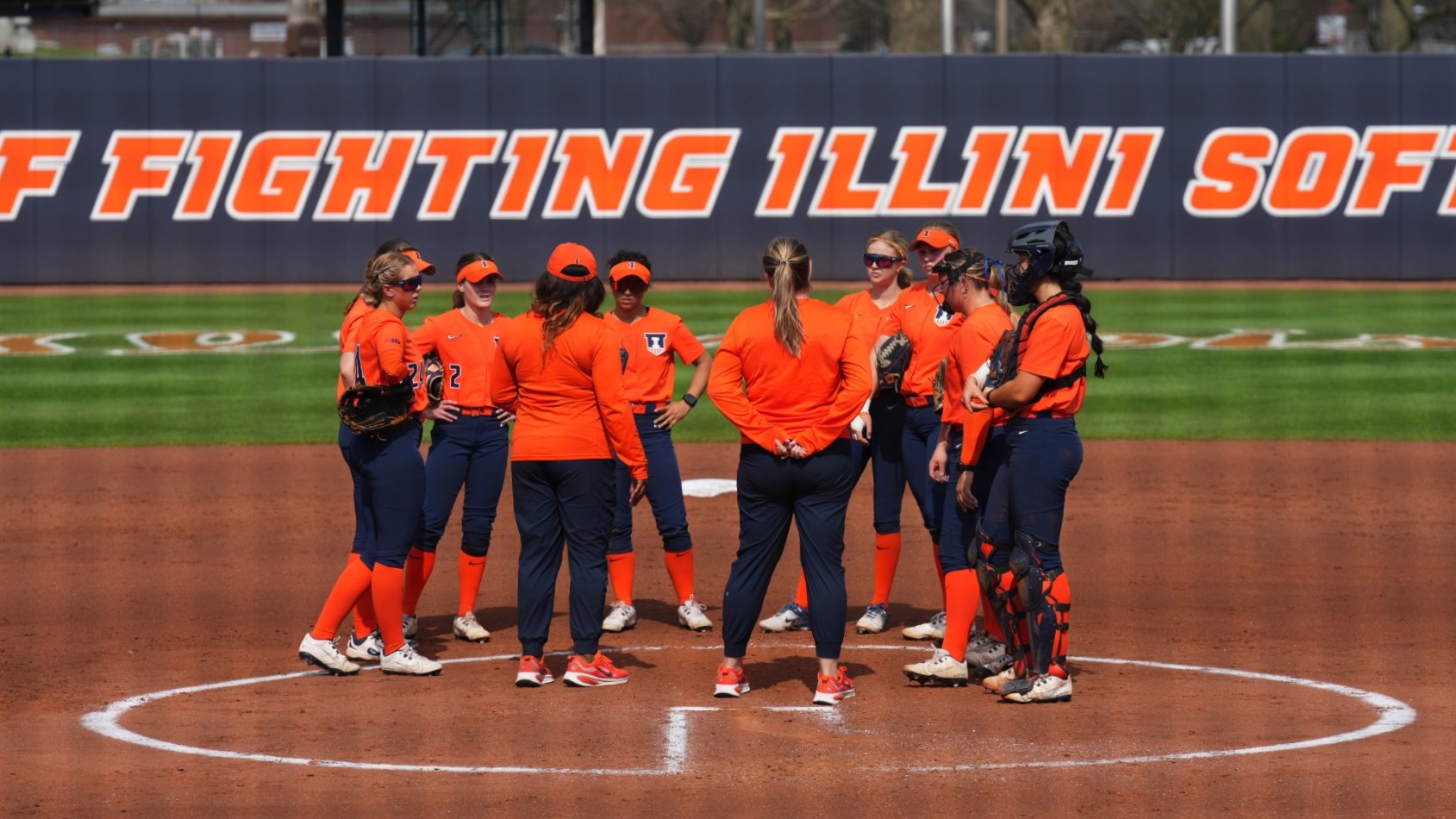 Softball team huddle circle
