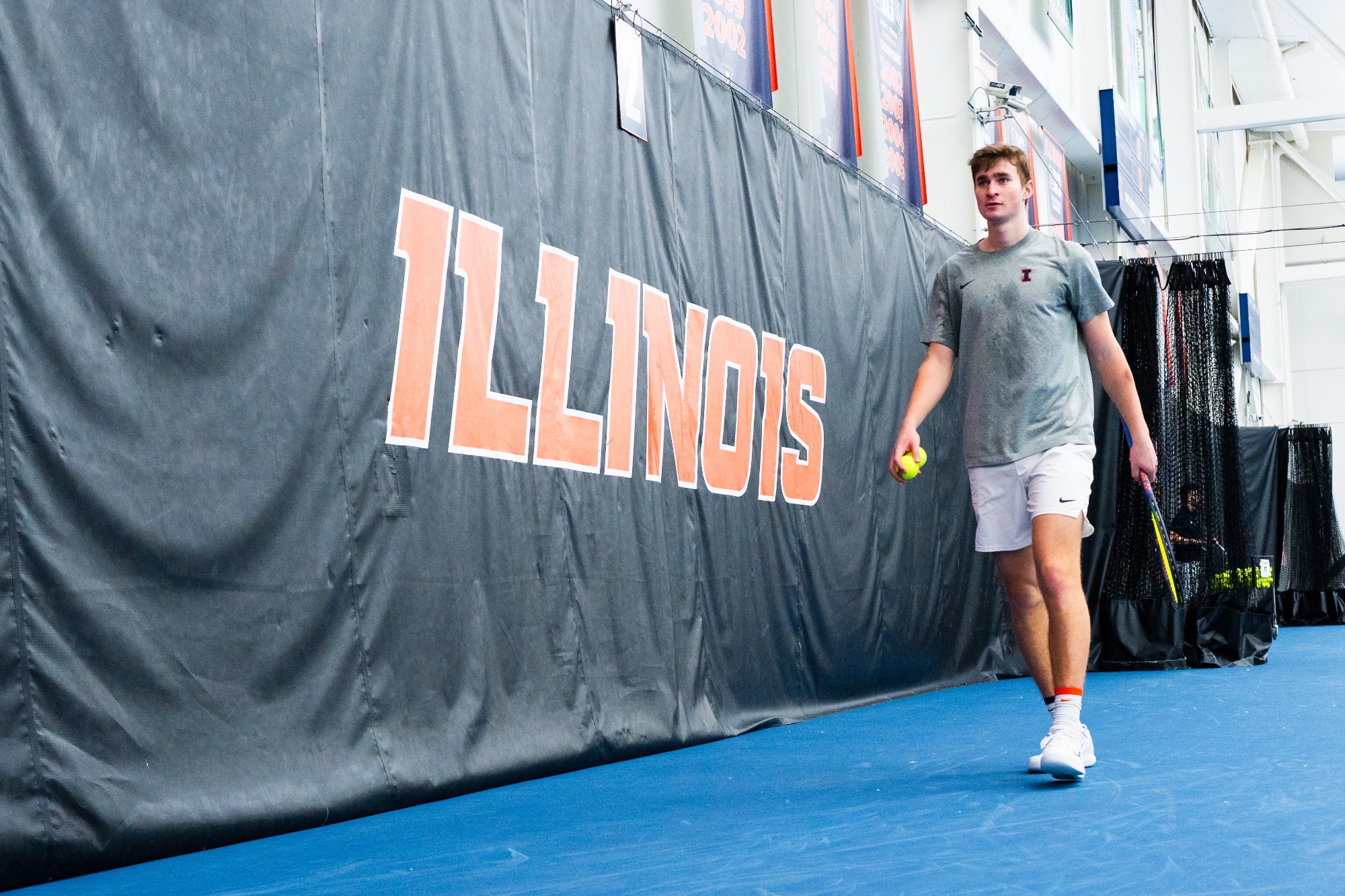CHAMPAIGN, IL - March 08, 2026 - Adam Jilly during the match between the Washington Huskies and the Illinois Fighting Illini at Atkins Tennis Center in Champaign, IL. Photo By /Ryan Shepardson/Fighting Illini