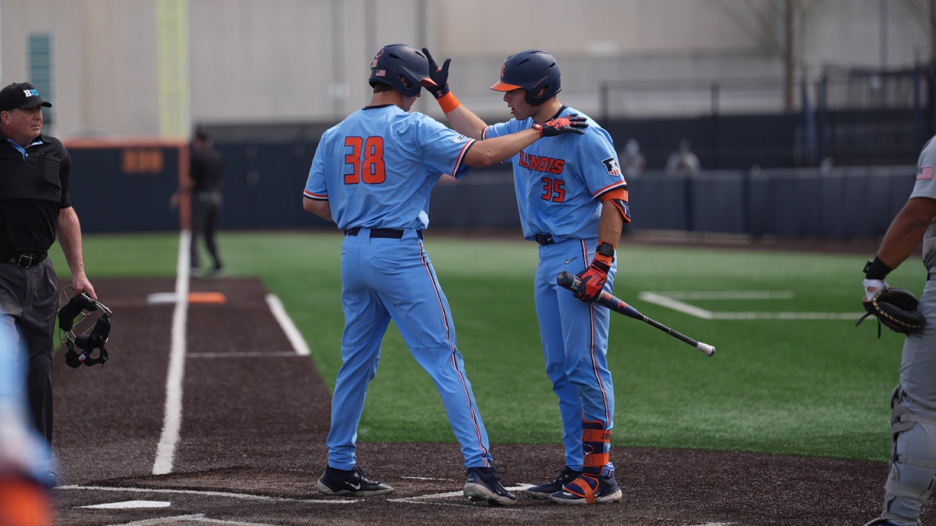 ILLINI BASE - Game 3 vs New Orleans - Jennings/Johannes