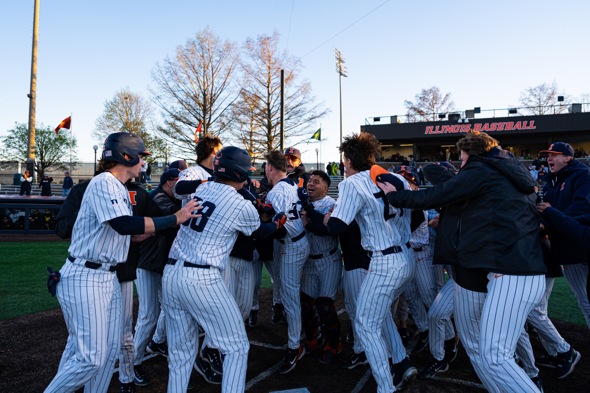 CHAMPAIGN, IL - April 18, 2026 - The Fighting Illini during the game between the Oregon Ducks and the Illinois Fighting Illini at Illinois Field in Champaign, IL. Photo By Lucas Sun