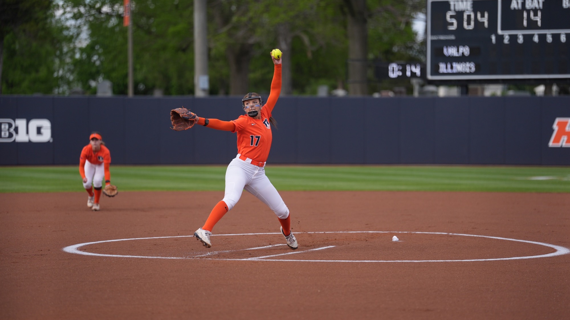 Abby Sabalaskey pitching against Valparaiso at Eichelberger Field in Urbana, Illinois.