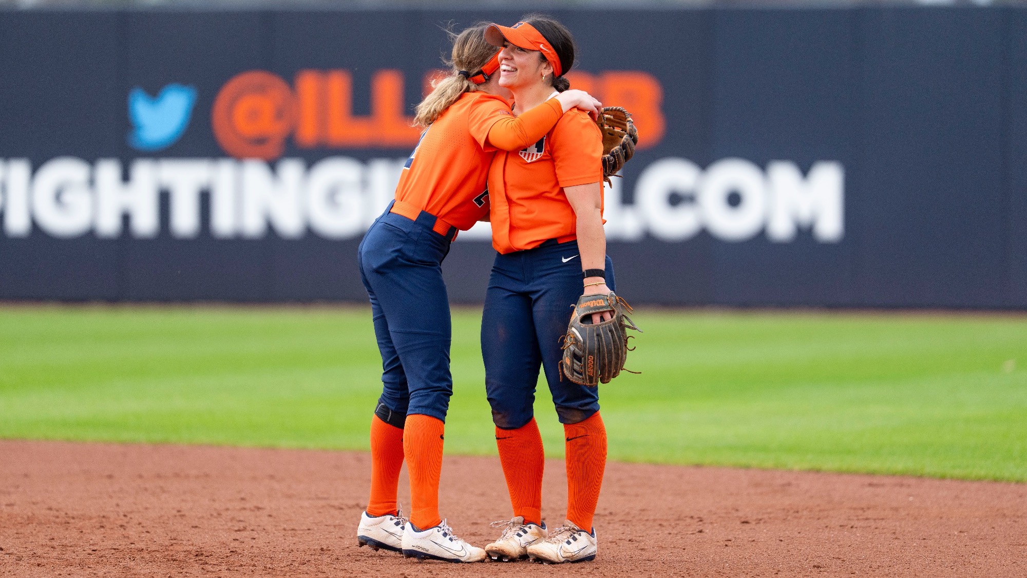 Ava Moore hugs Keirys Click