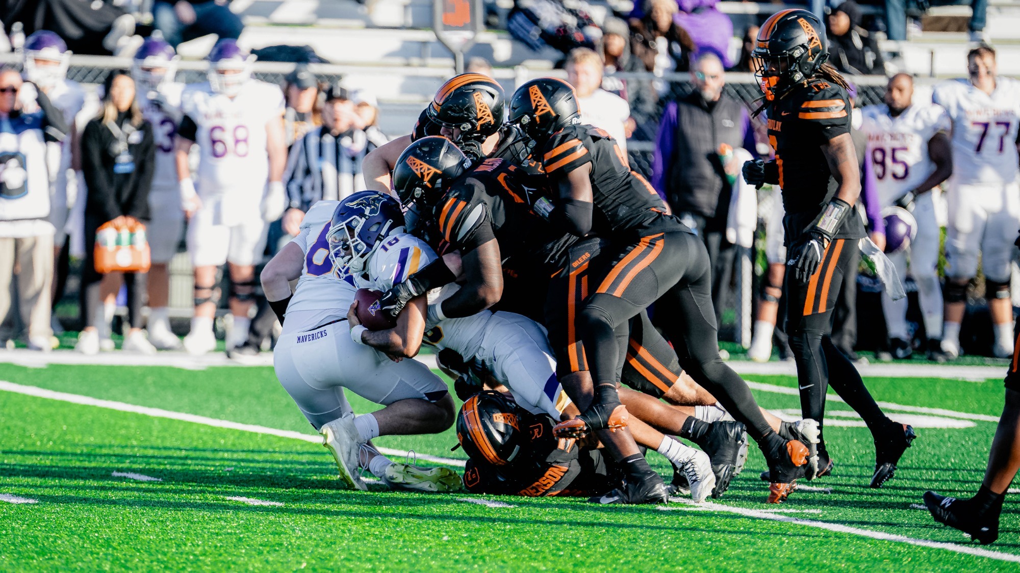 Kevin Henderson Tackled