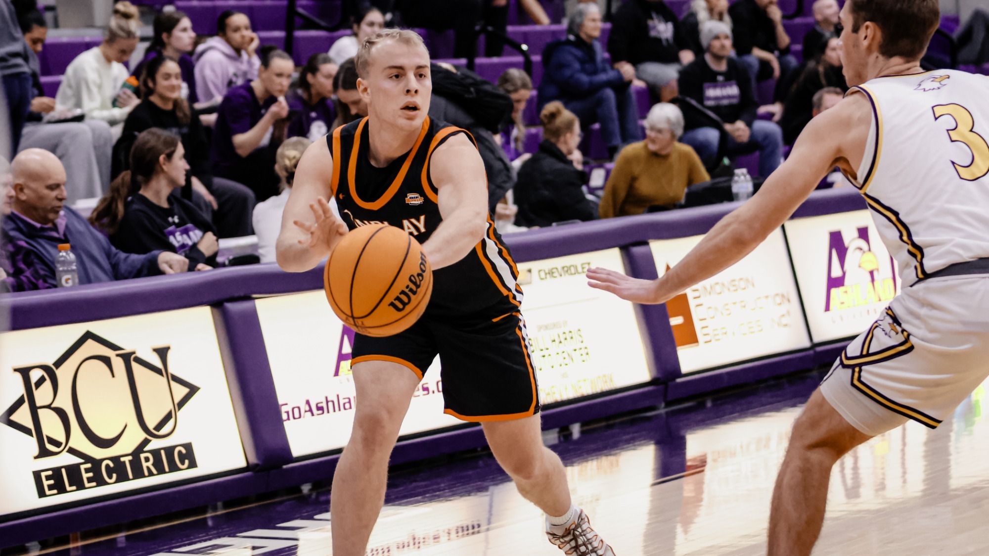 Jake Bishop Passing Ball