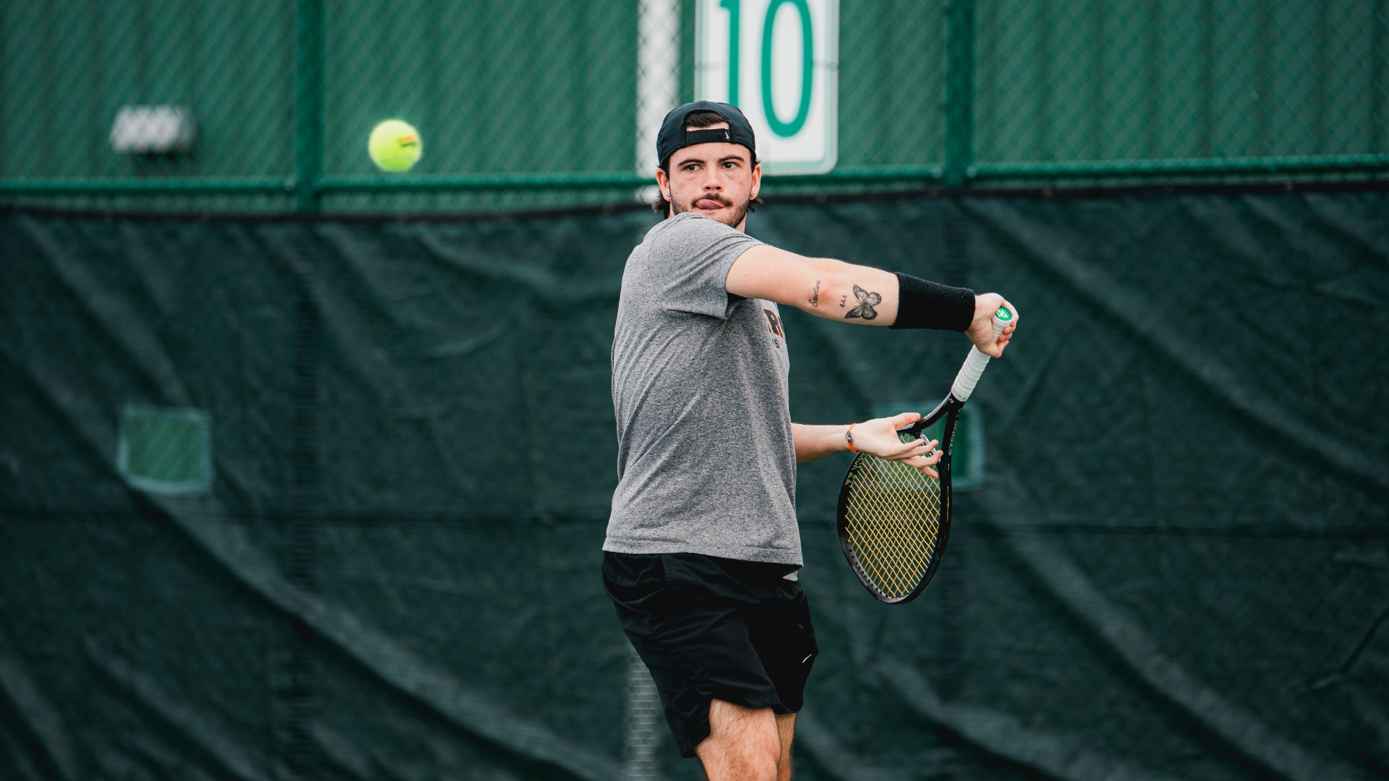 Matthias Veniard Backhand