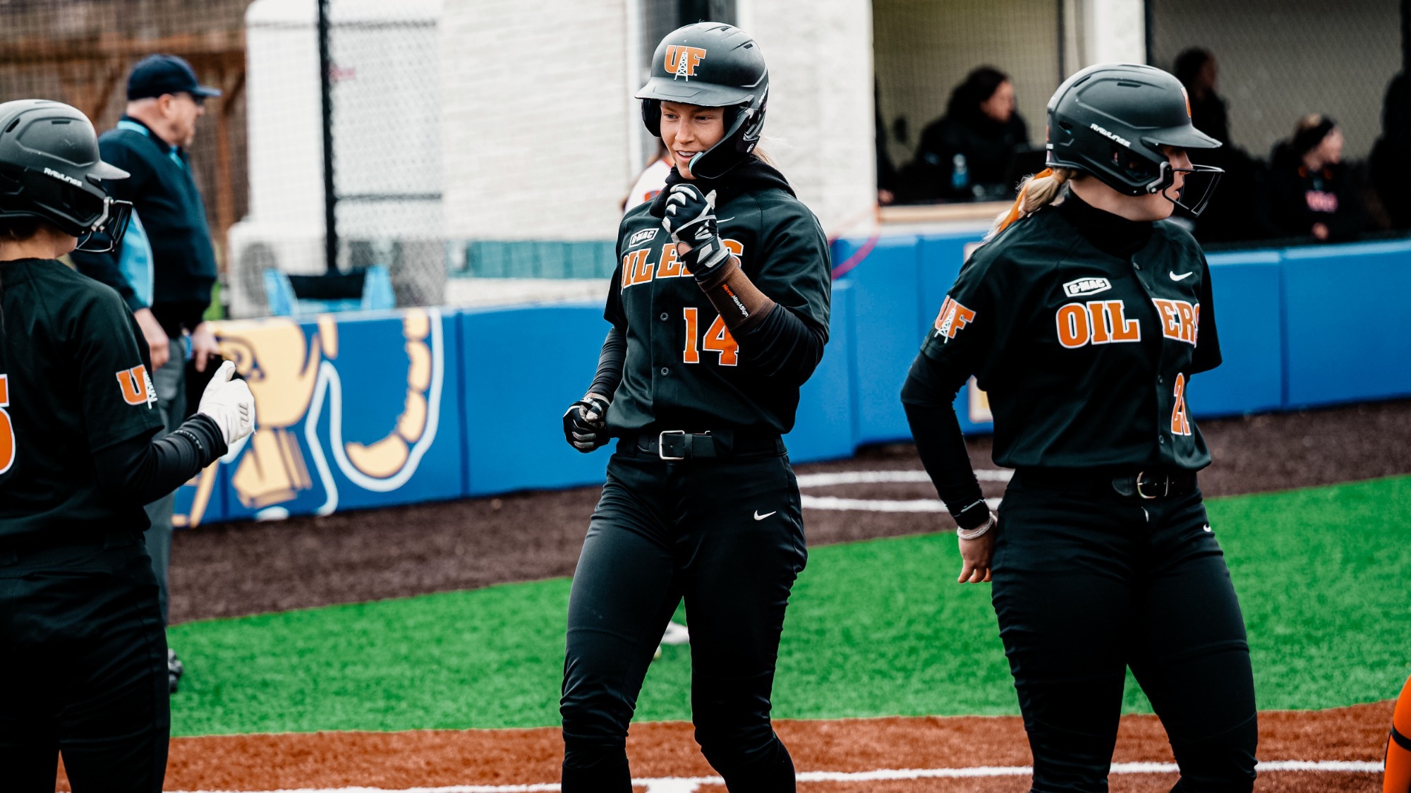 Annika Bredel Softball Scoring