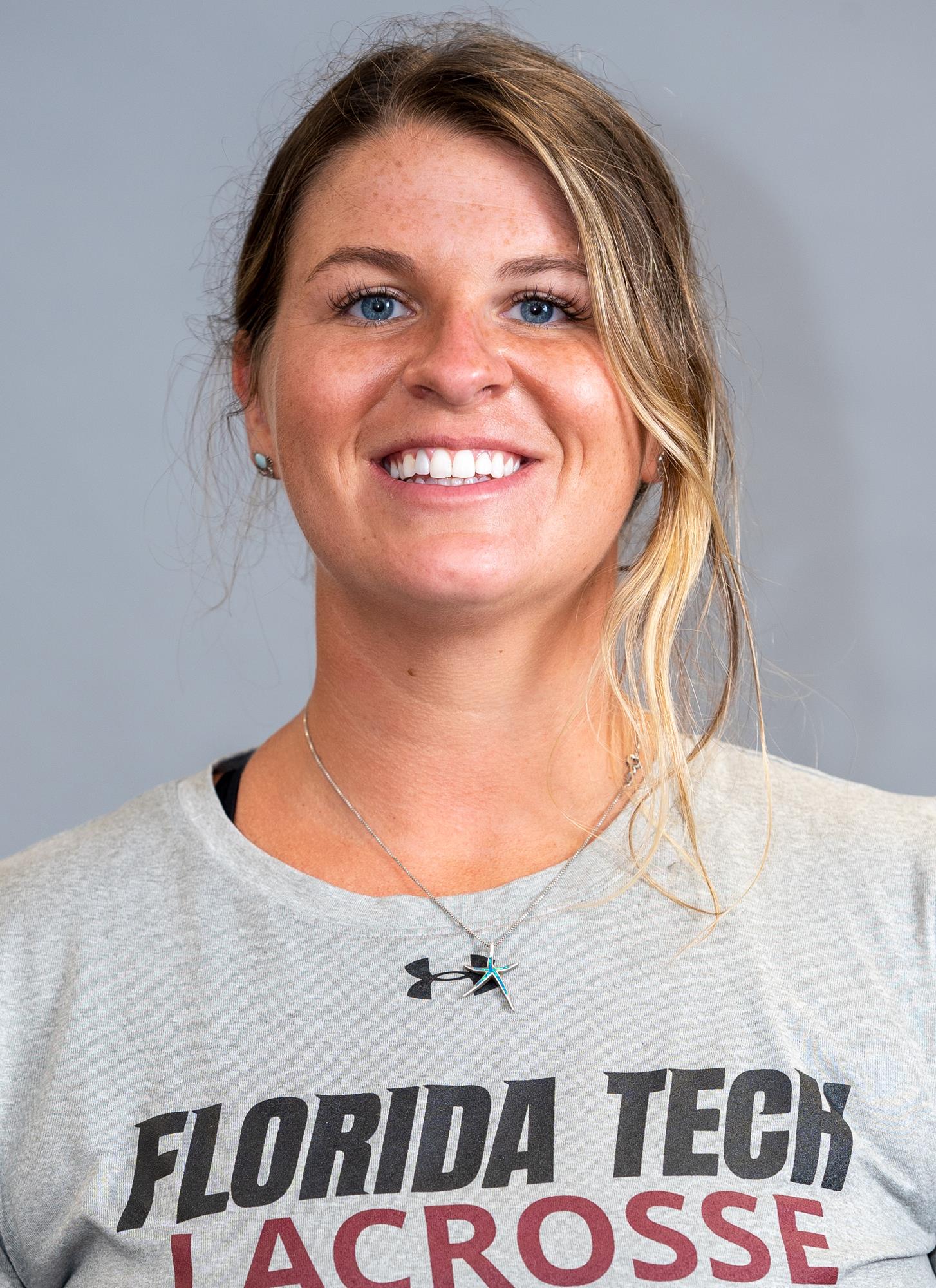 Madison Fields headshot