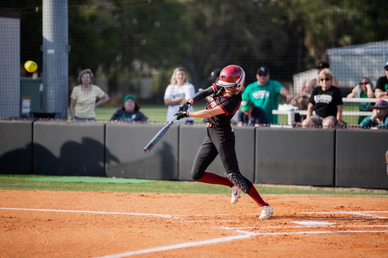 Ella Niles Softball Florida Tech Panthers