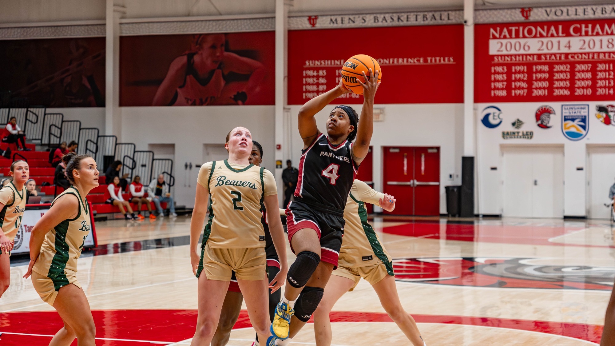 Roberts Fadeaway against Bemidji State