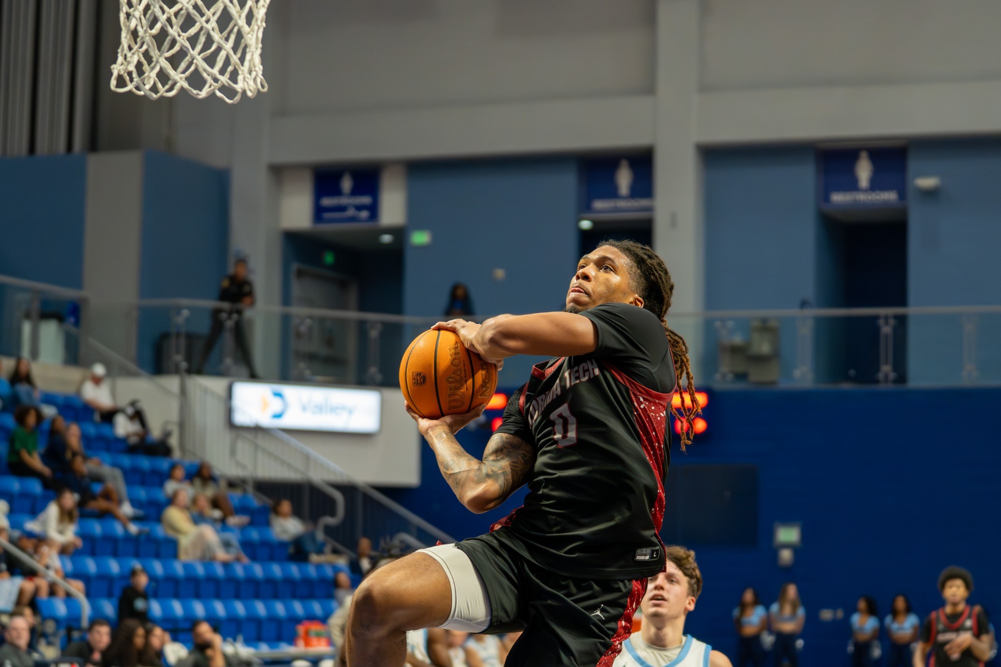 Ford Belton Dunk vs Nova
