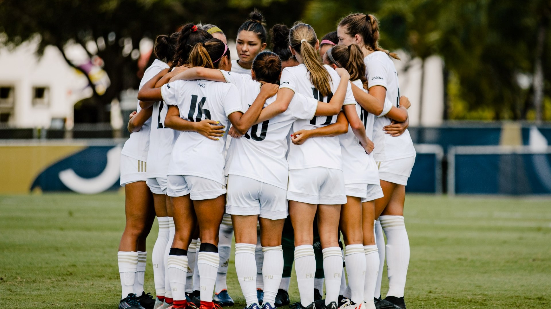 Women's Soccer Edged at 21 FIU Athletics