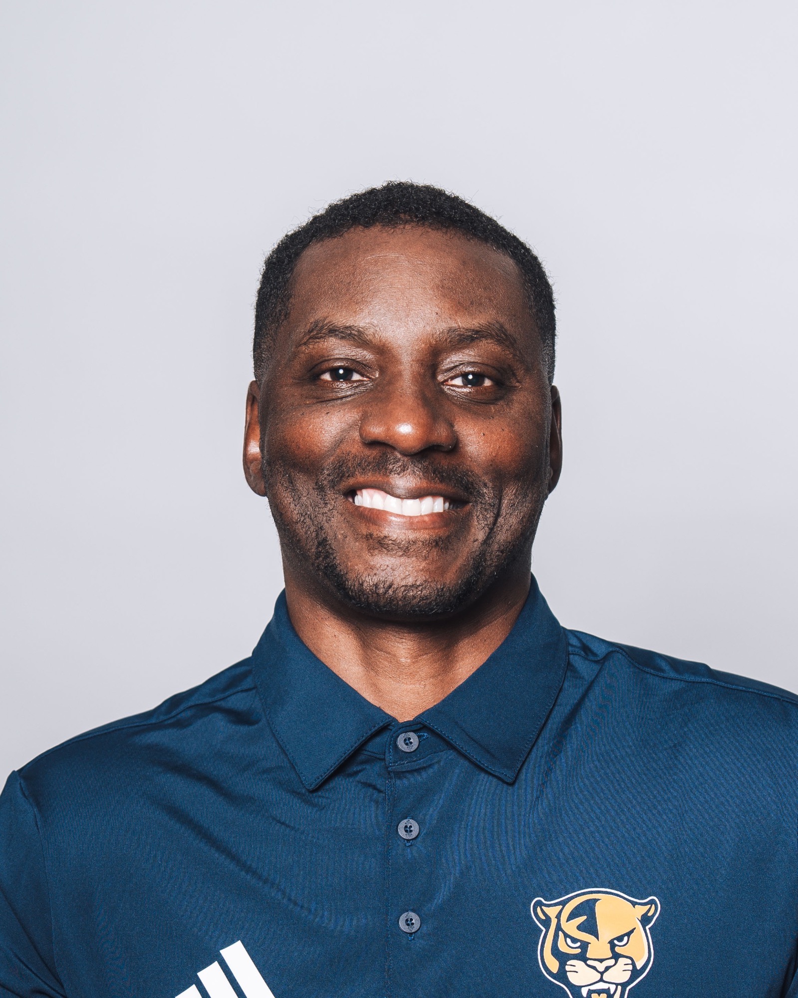 FB26ArturoFreemanHeadshot