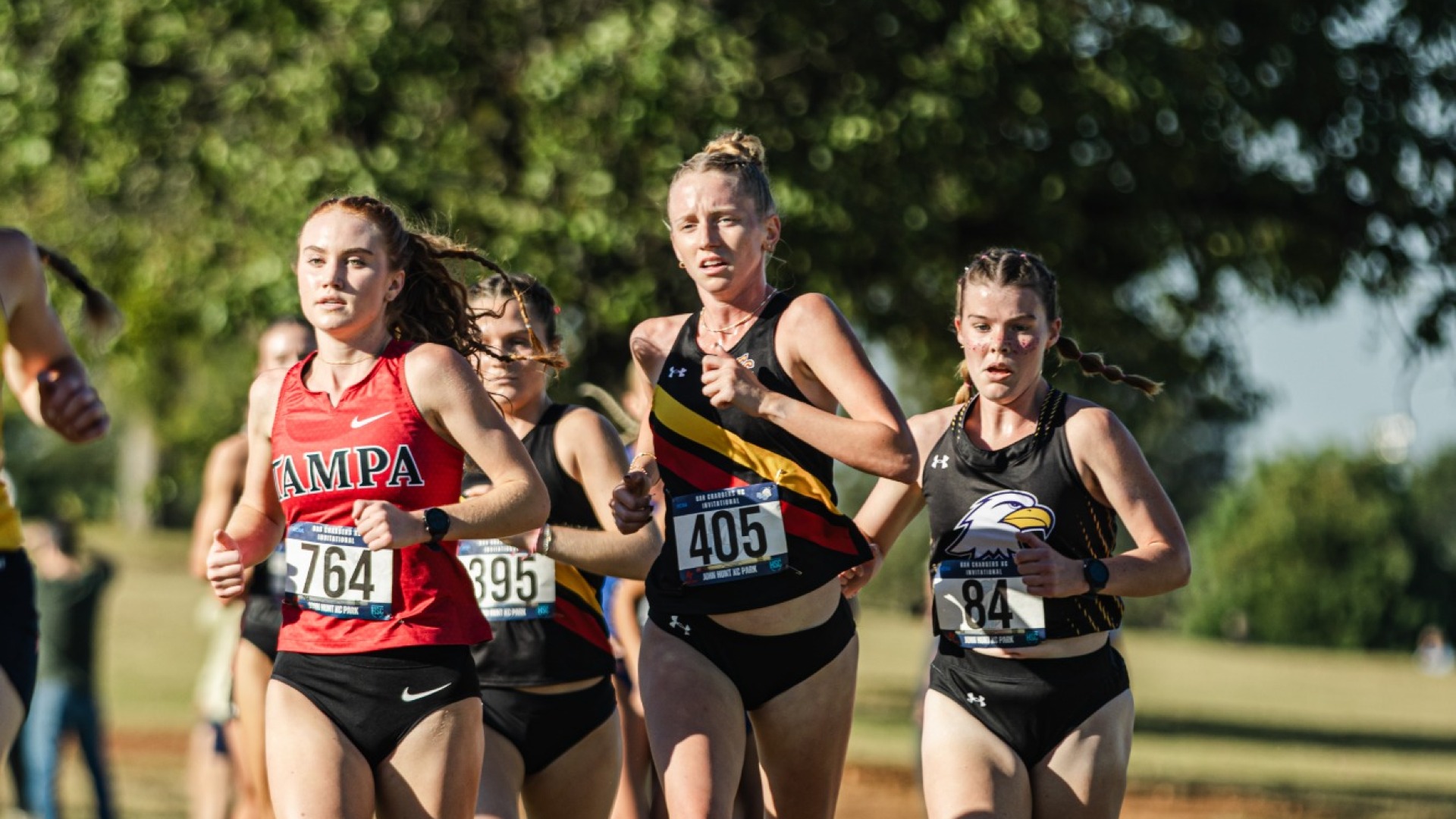 Hanna Warren running