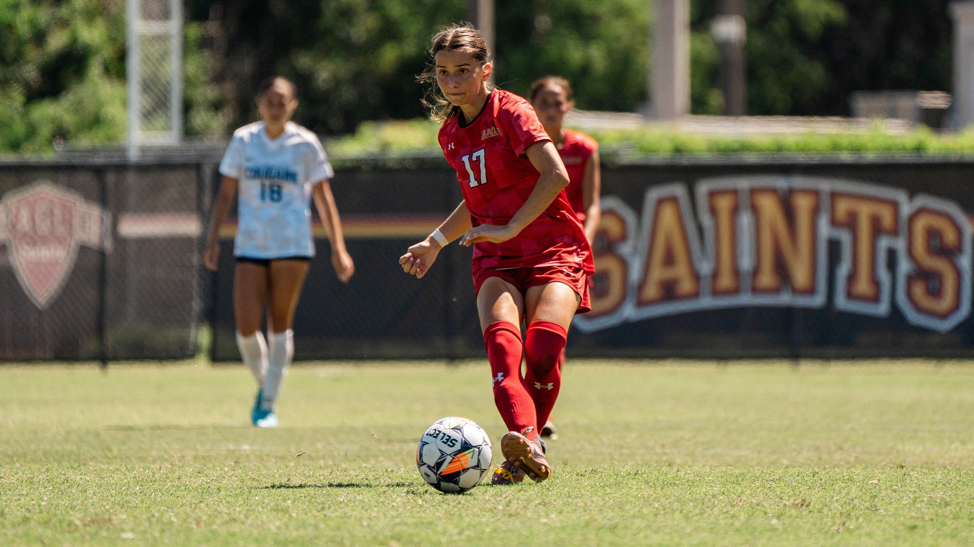 Avery Raimondo passing against Lander