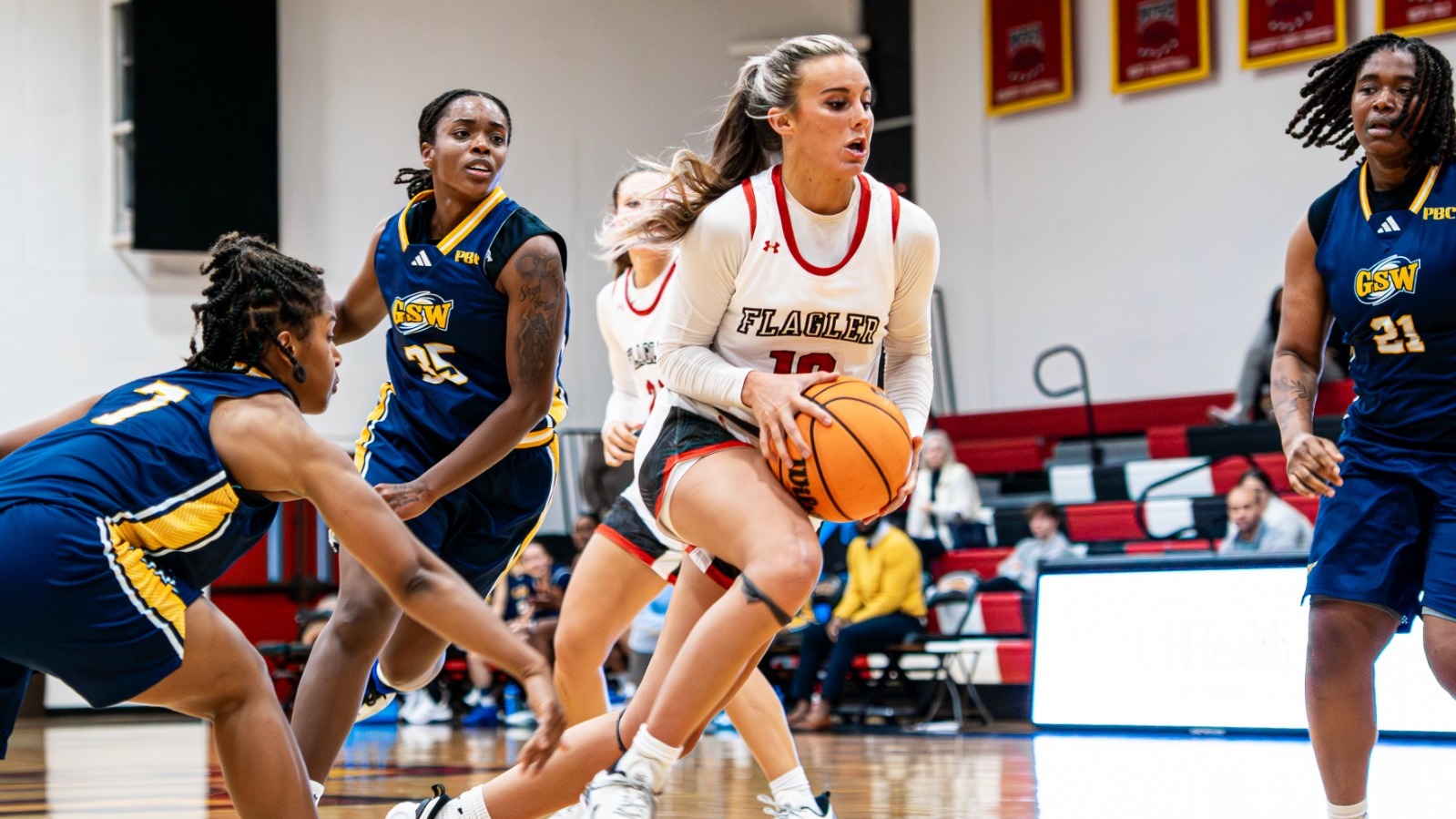 Jessica Dowdy drives the lane 