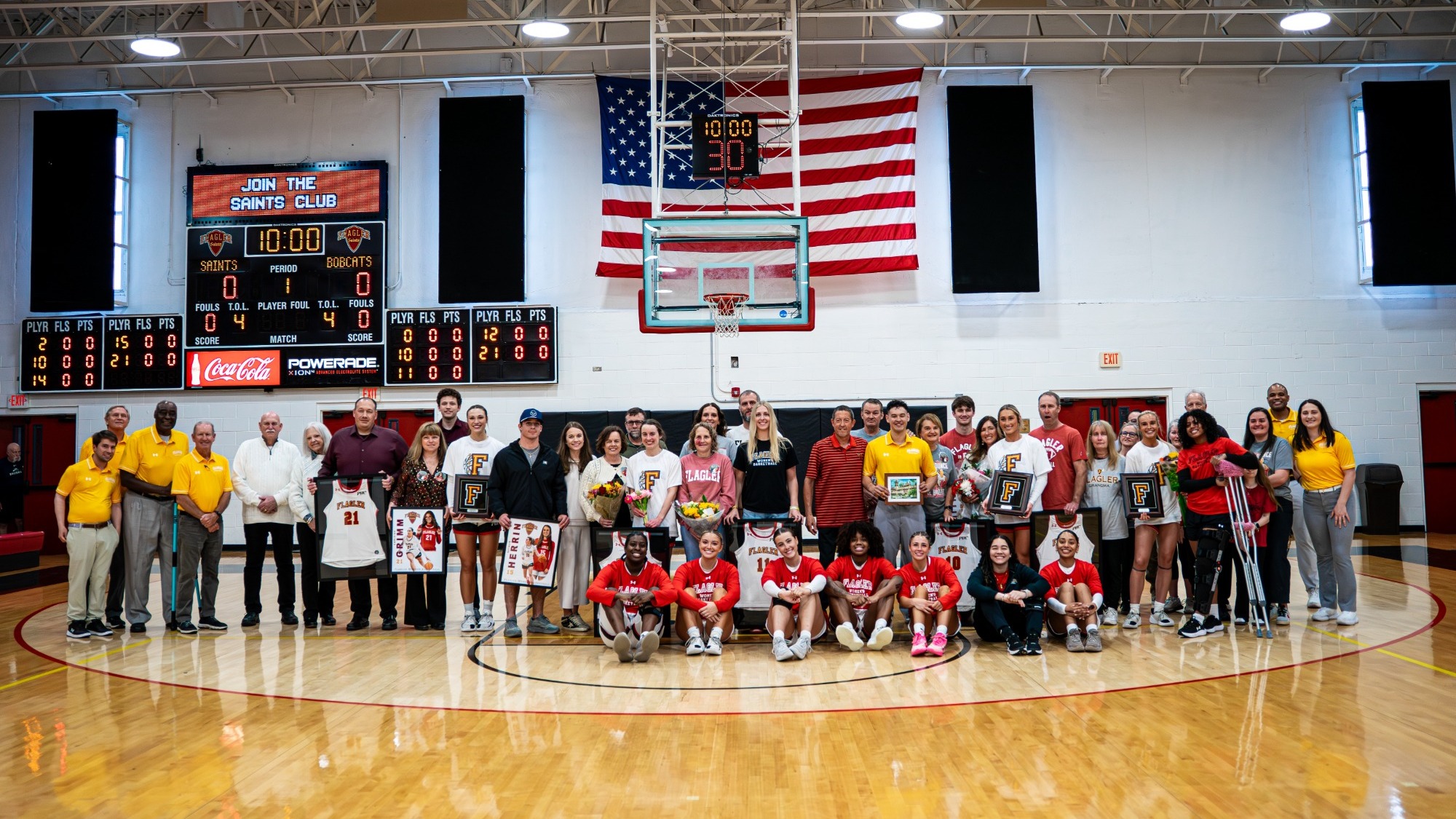 Women's basketball team on 