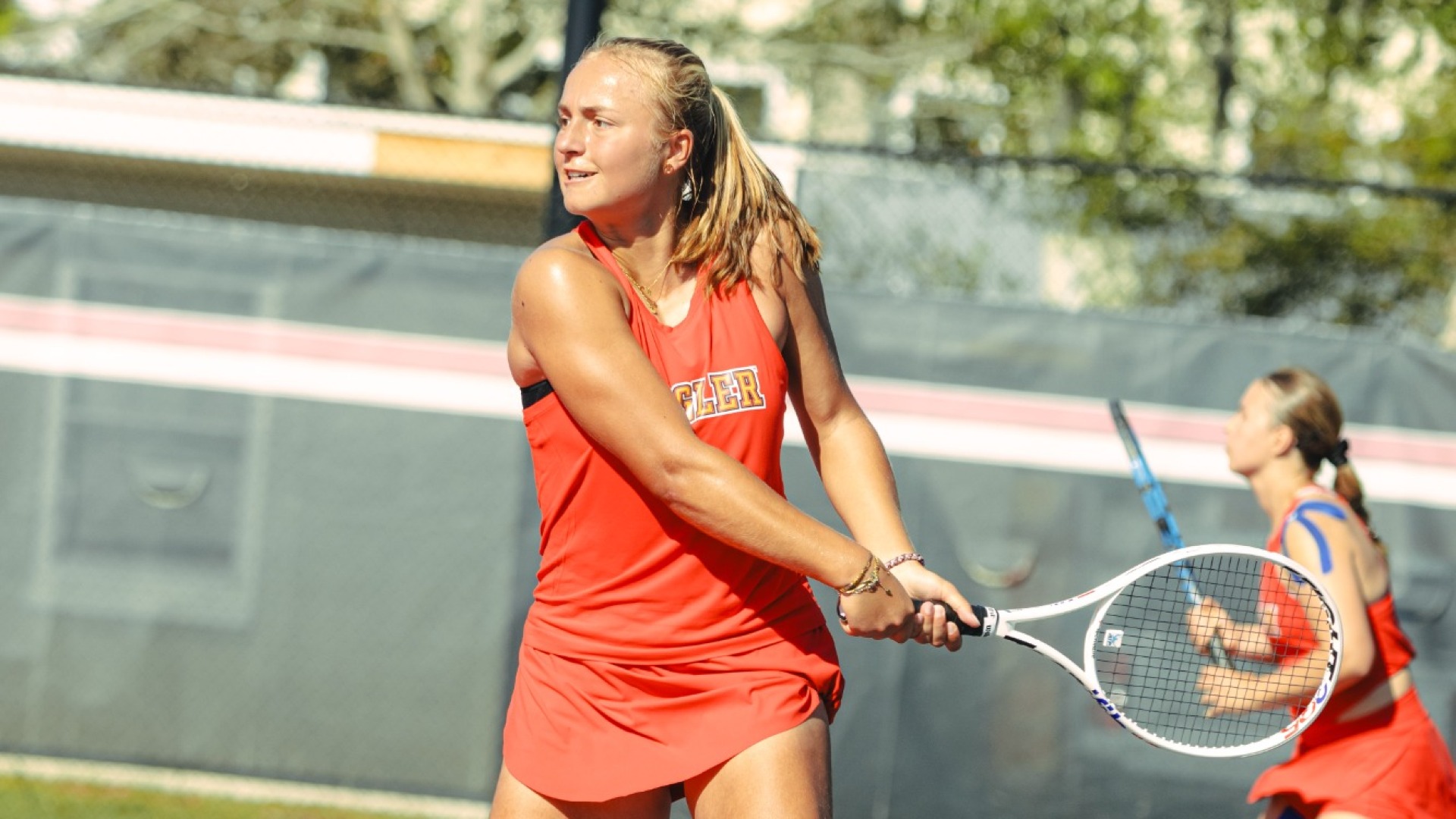 Marie Fairier preparing to backhand