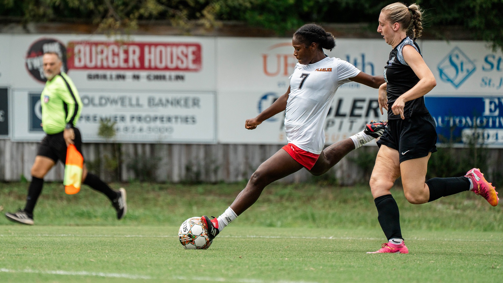 Netanya Brown shooting against Middle Georgia