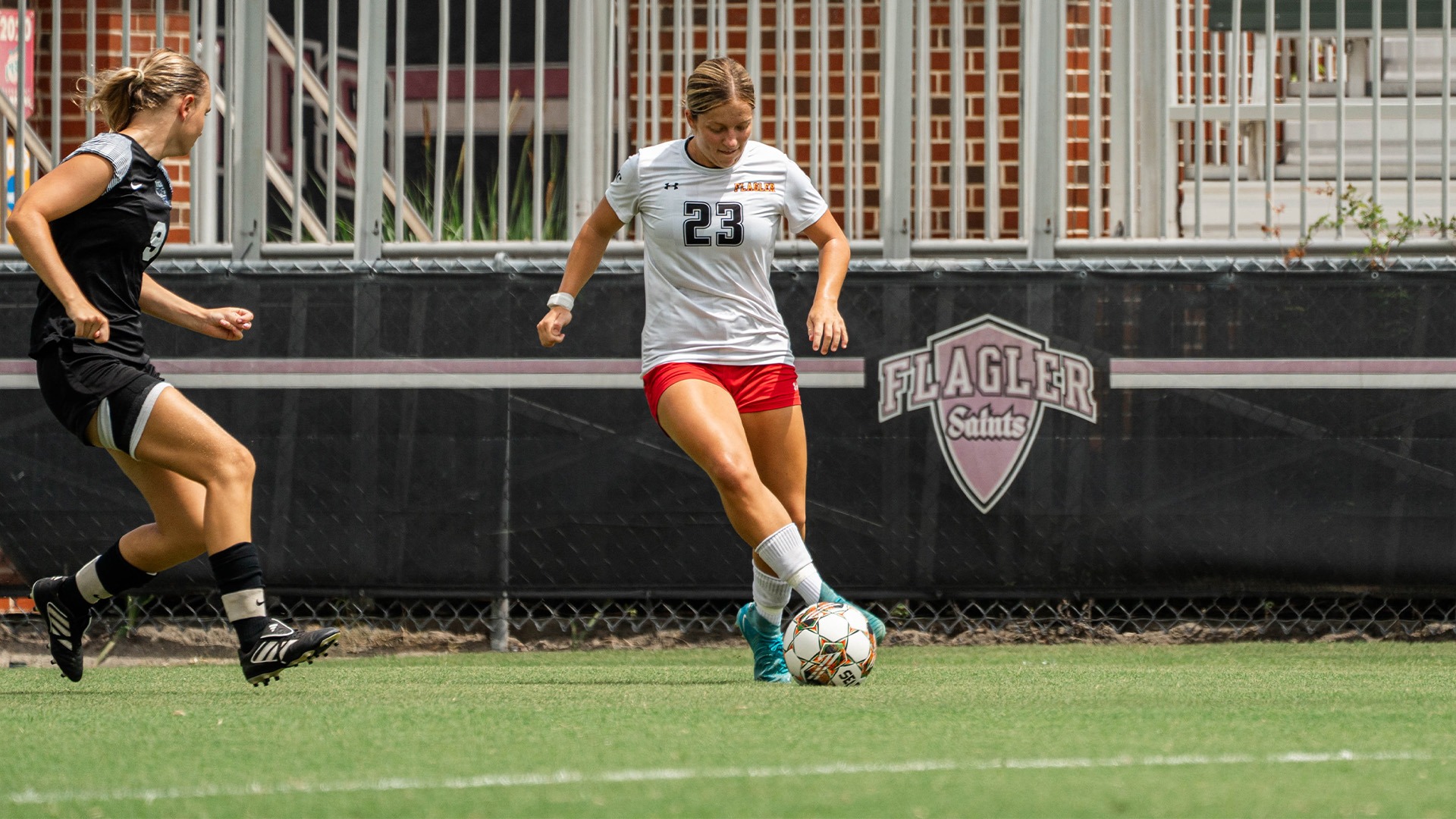 Phoebe Davidson dribbling vs. Middle Georgia
