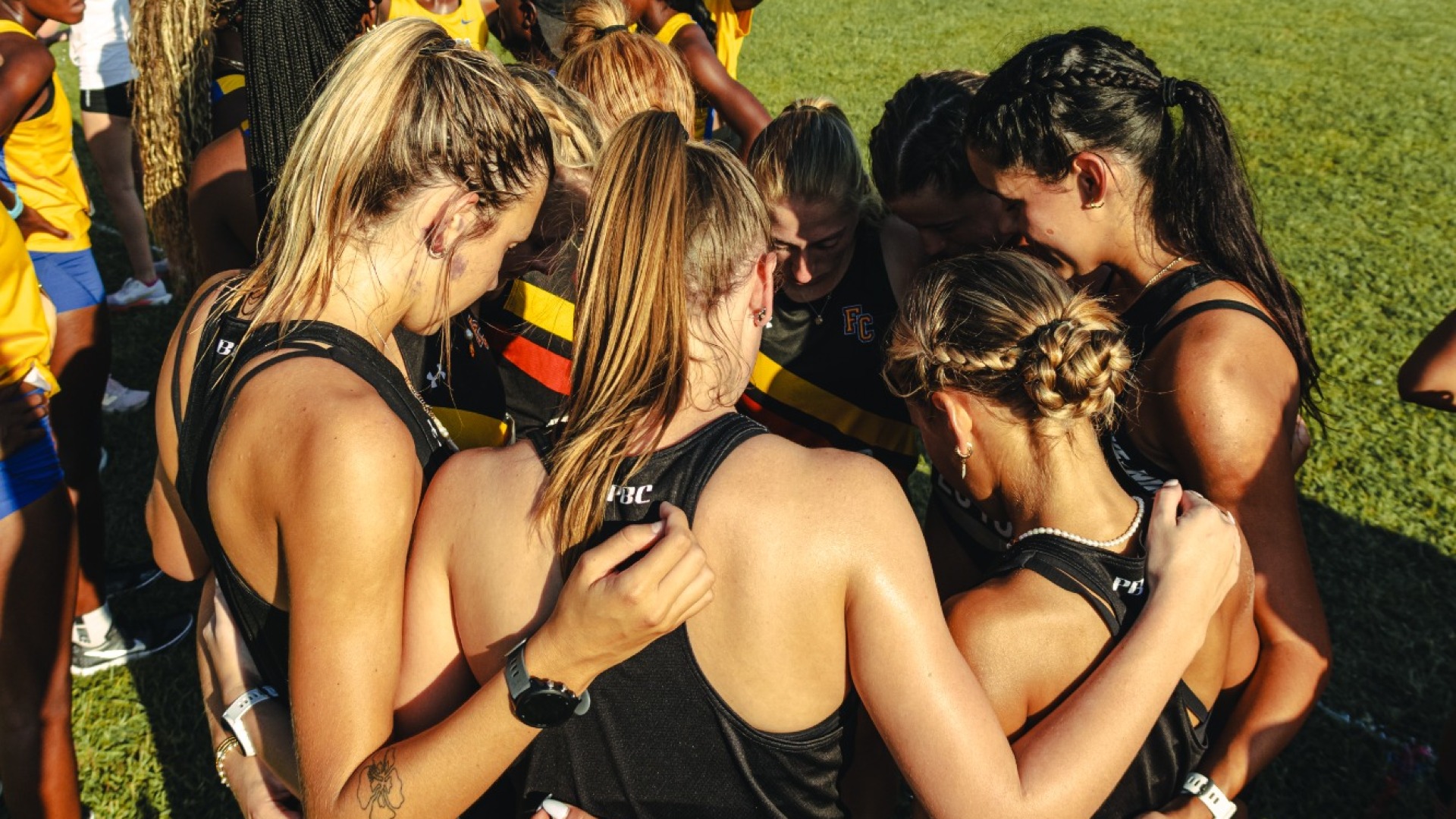 Pre-race huddle