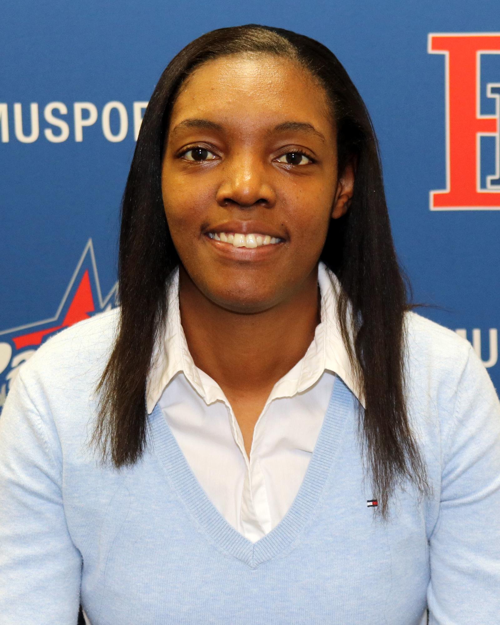 WBB19 asst coach Antoya Miller