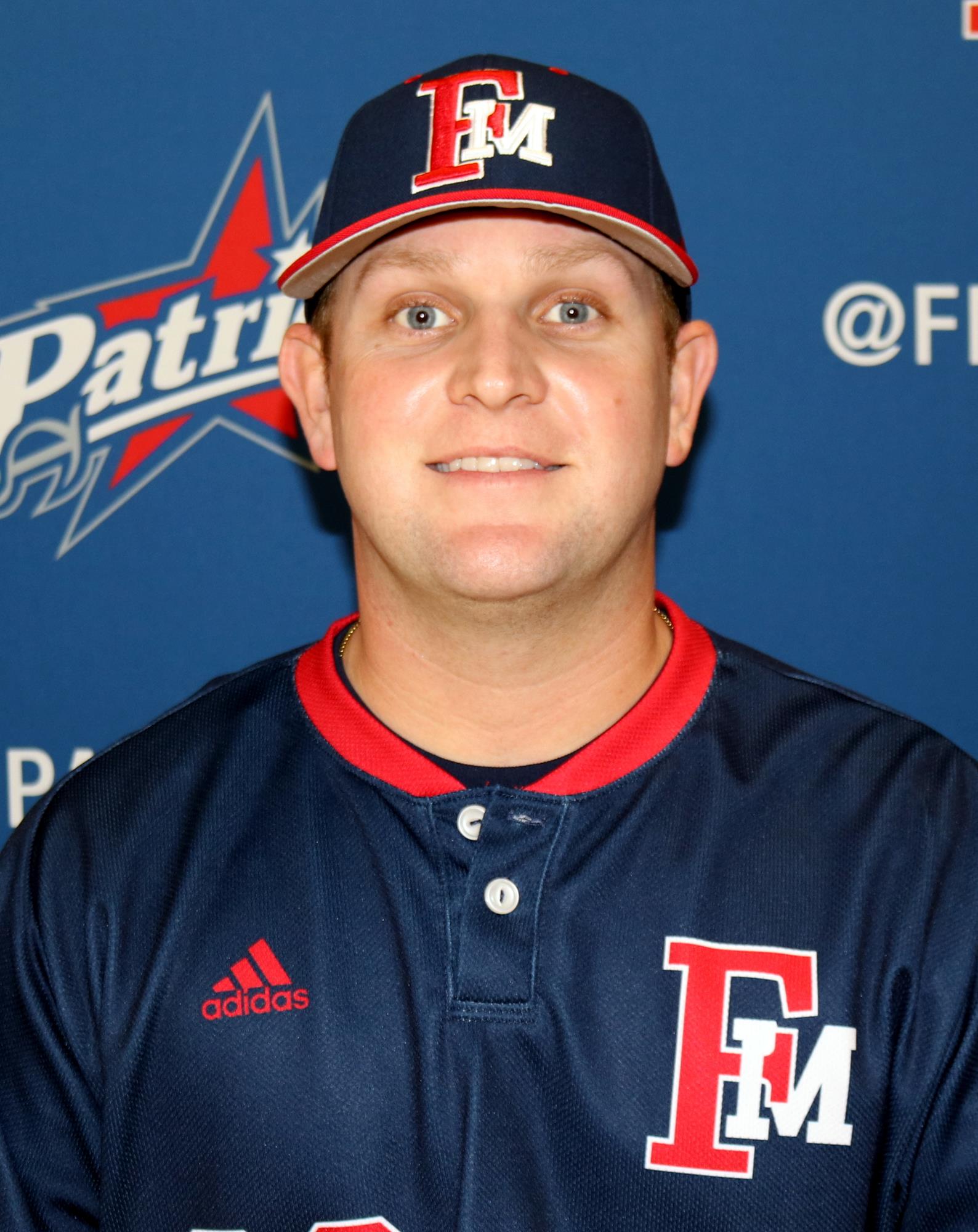  BB21_asst_coach_Kyle_Gallman_IMG_1489