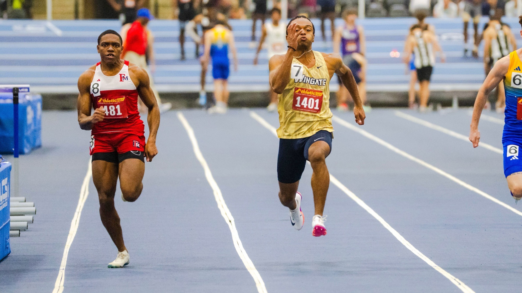 MT26 indoor track sprint