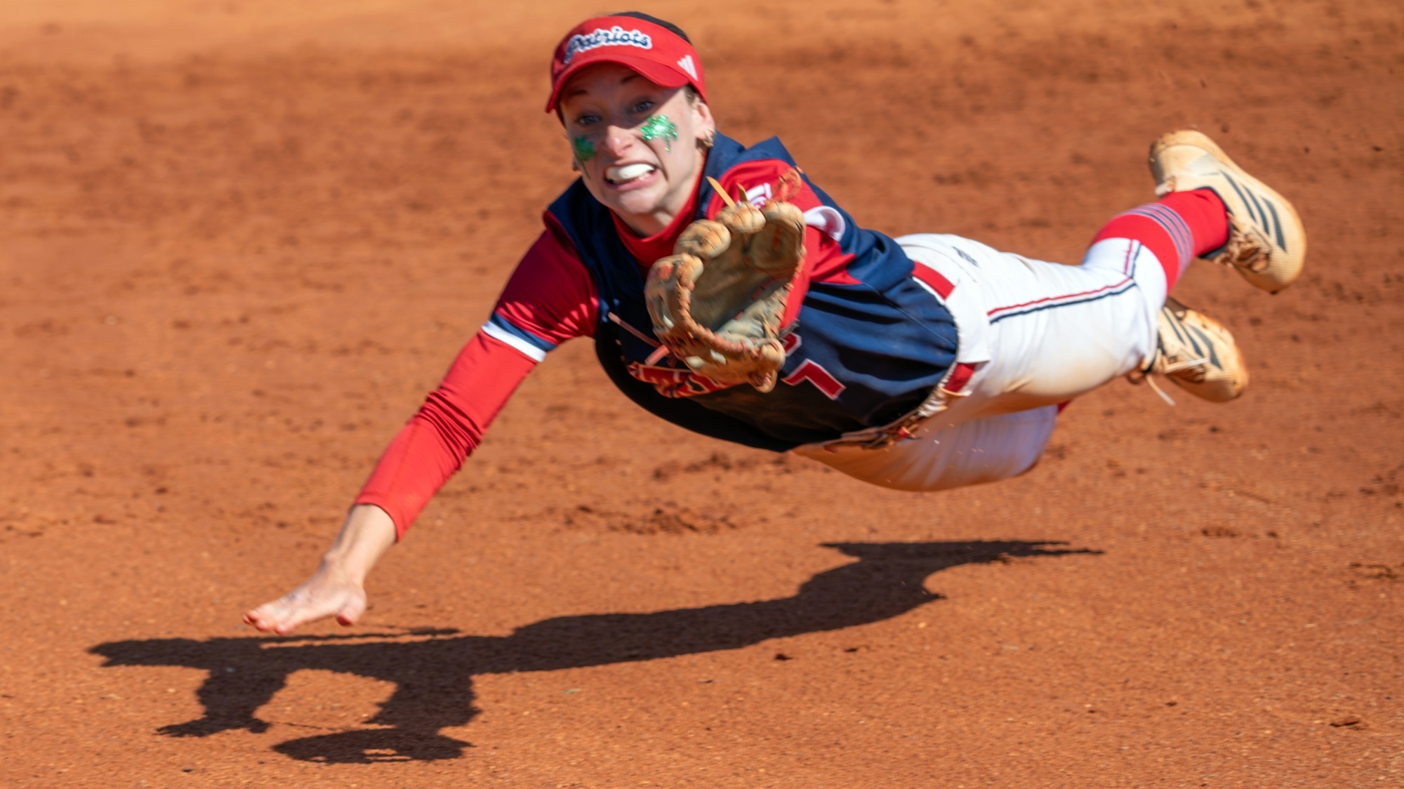 SB26 Madalyn White dives at shortstop