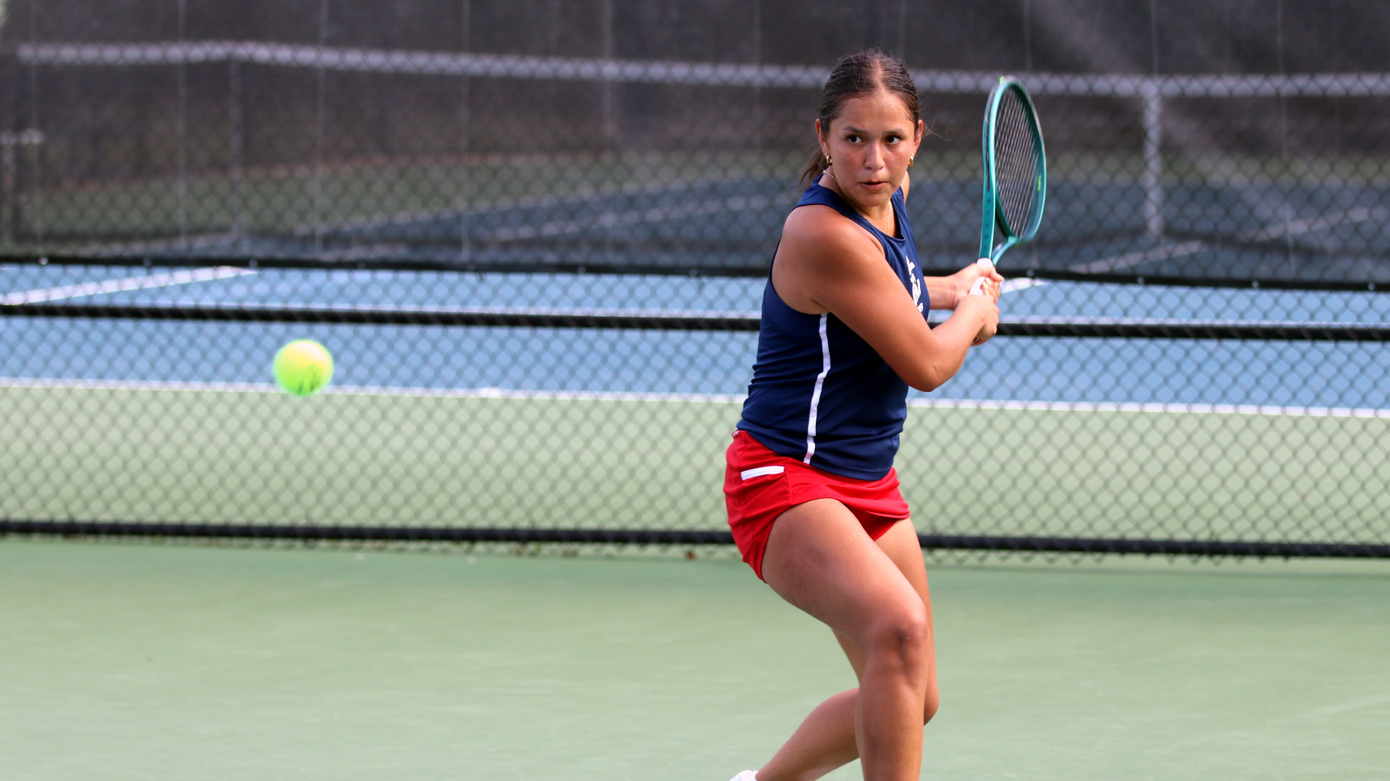 WT26 Fatima Hernandez Huerta returns vs Augusta