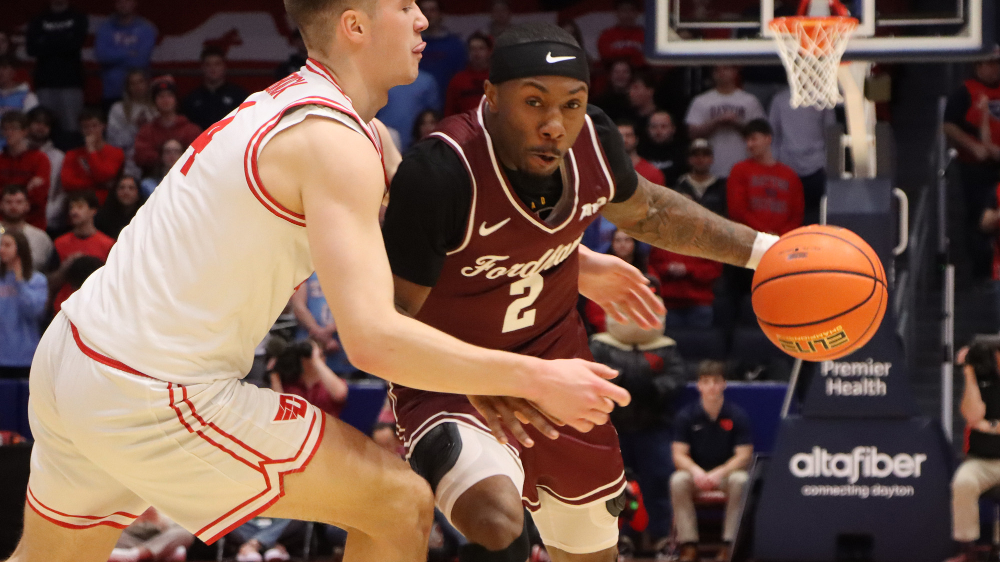 Dejour Reaves drives at Dayton