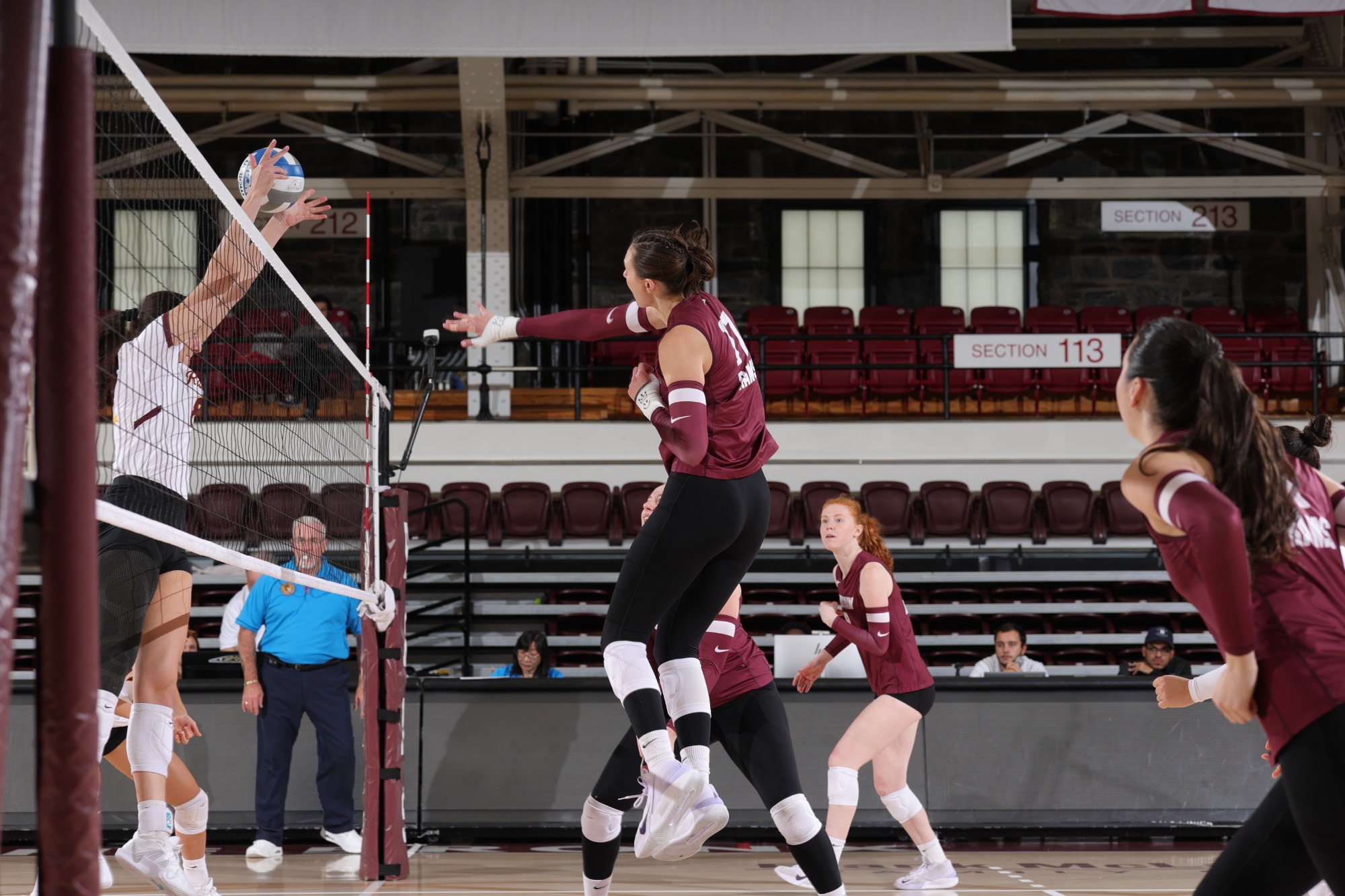 Holderied with the attack