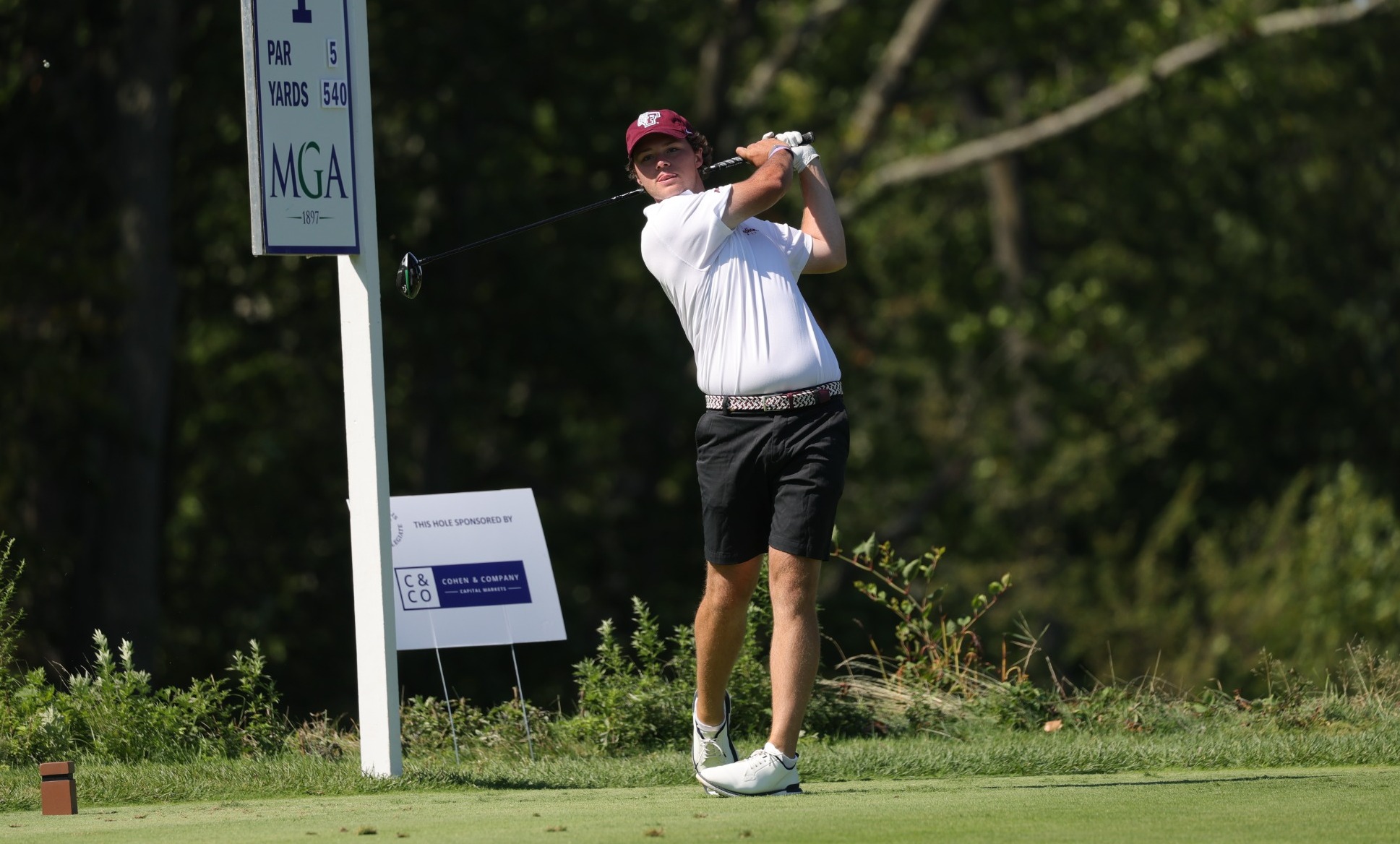 Howard tees off at Metropolis Country Club