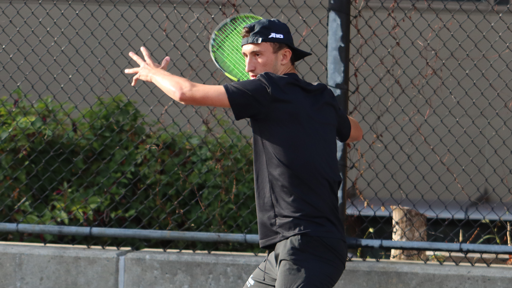 Mateusz Gradzki gets ready to hit a forehand