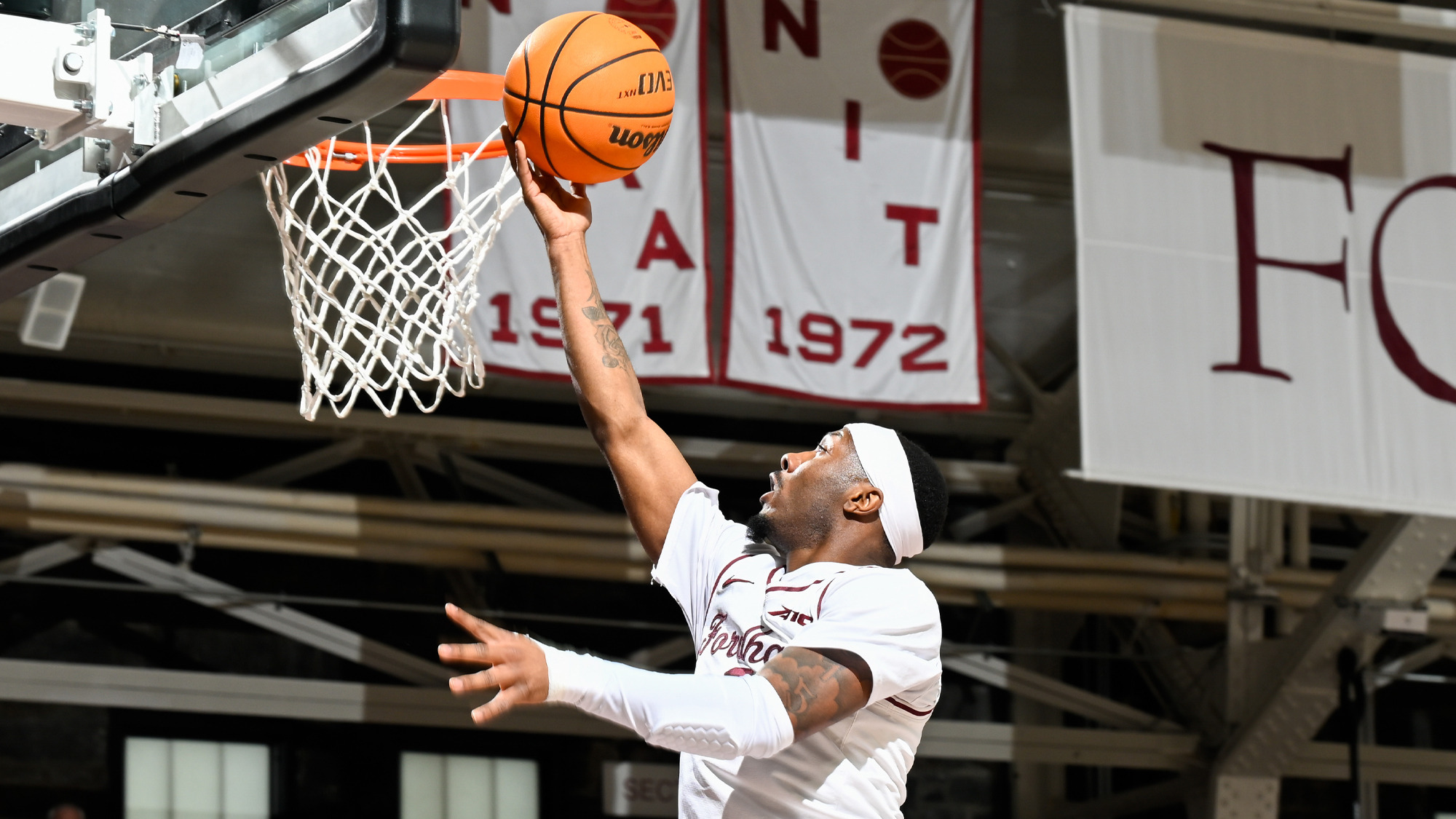 Dejour Reaves goes up for a layup vs. Davidson