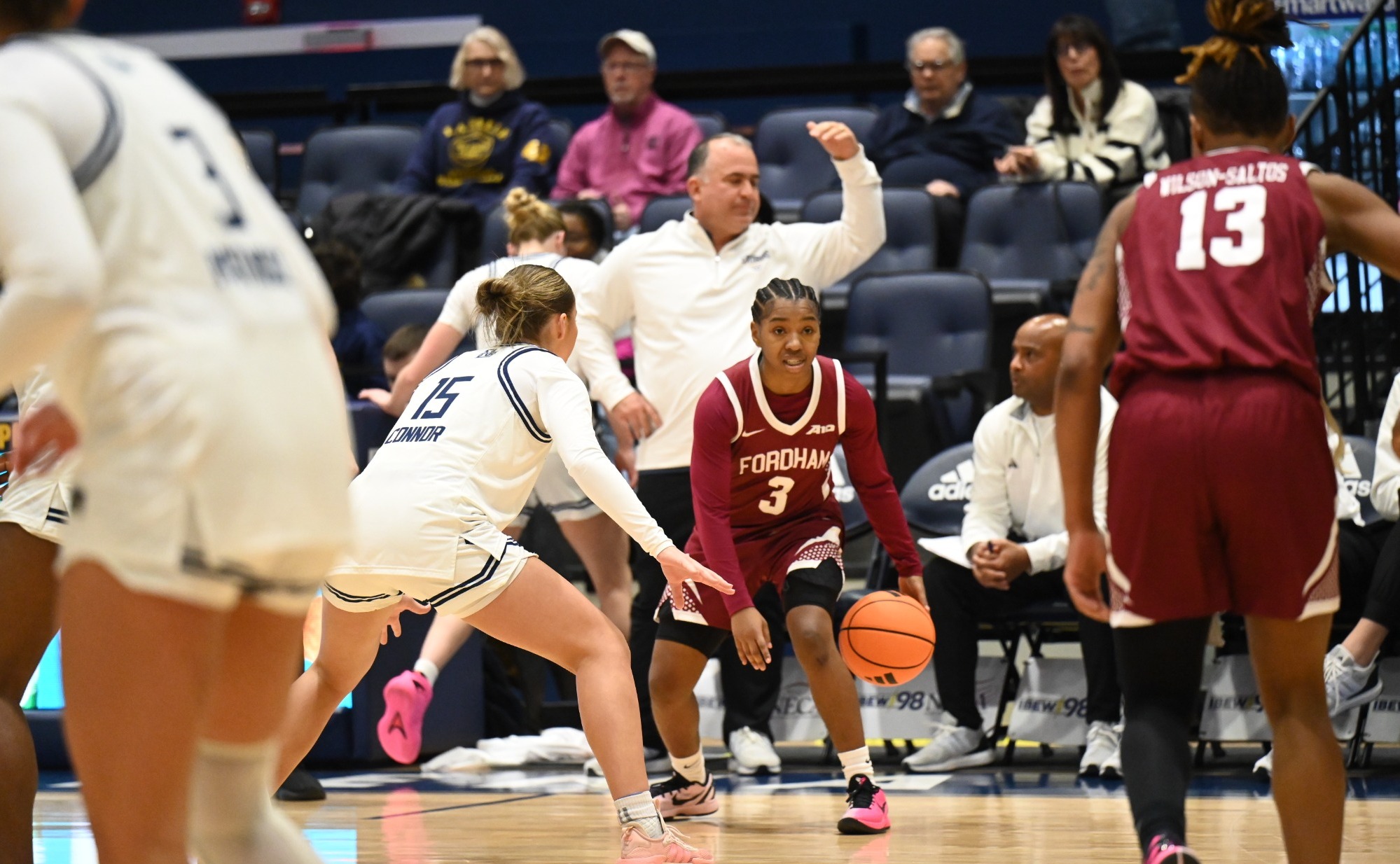 Carryn dribbles on the wing
