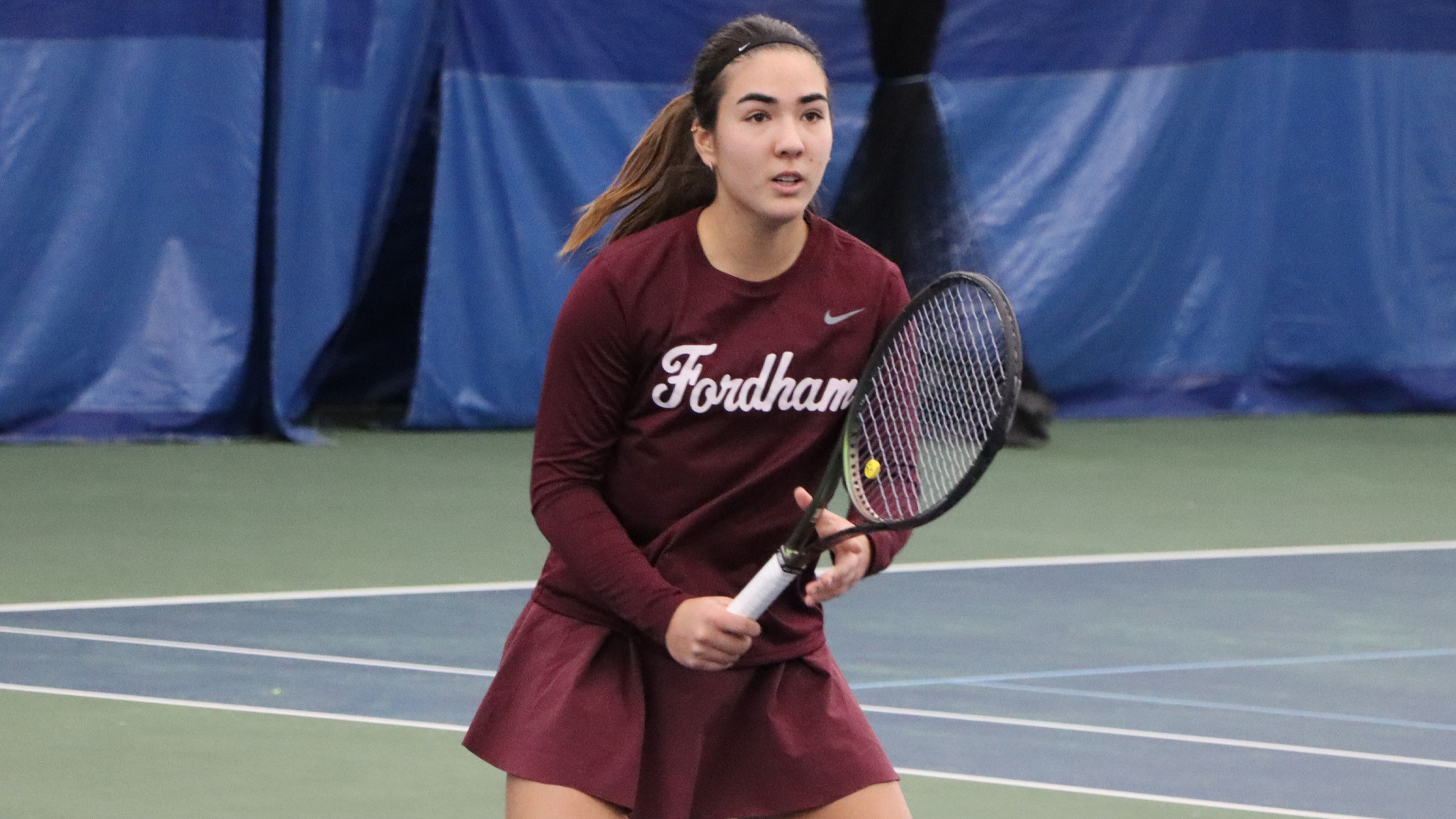 Paola Dalmonico awaits a serve