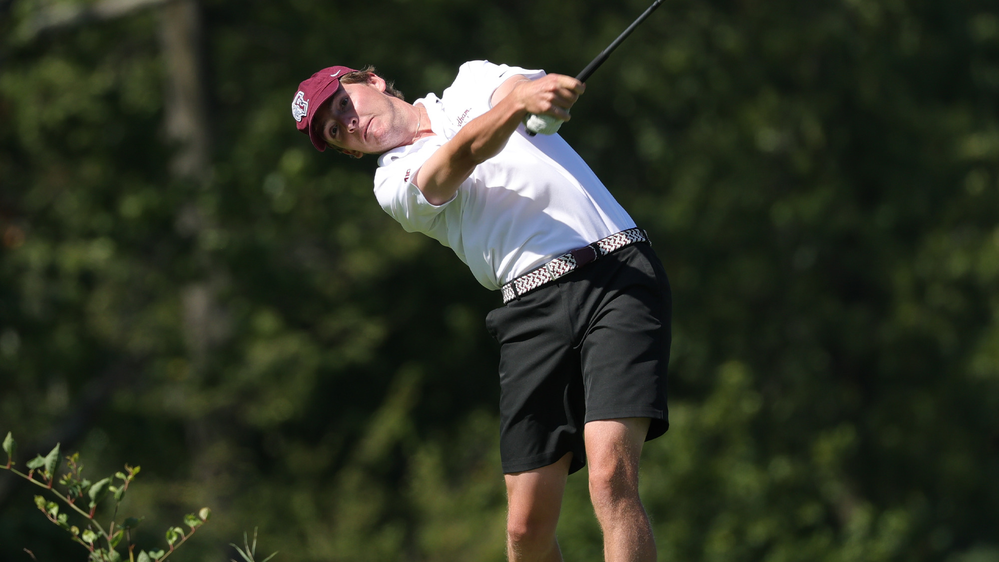 Luke Brower hits off the tee