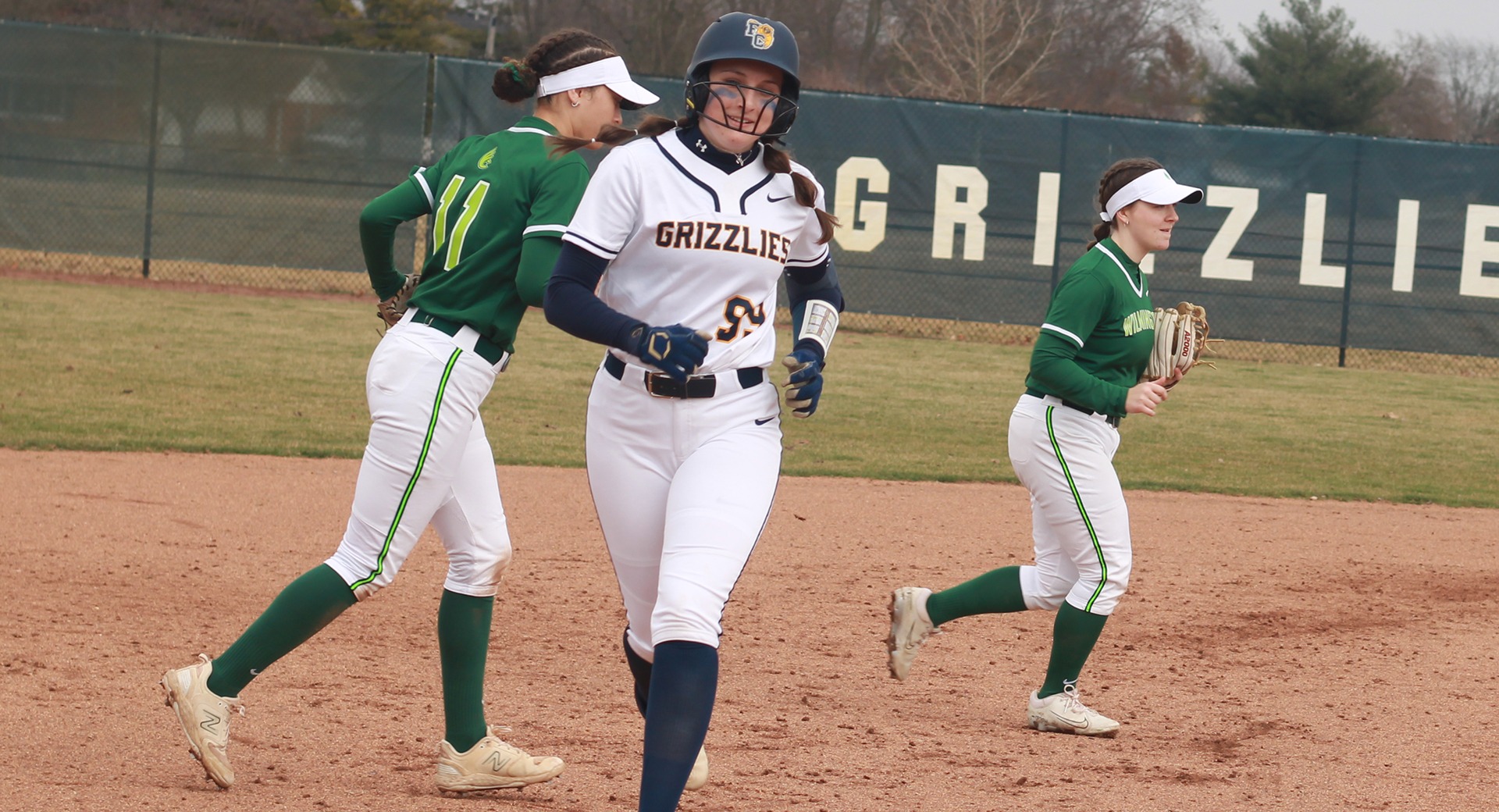 RECAP Lipperd, Lowry Belt First Career Homers, Softball Sweeps