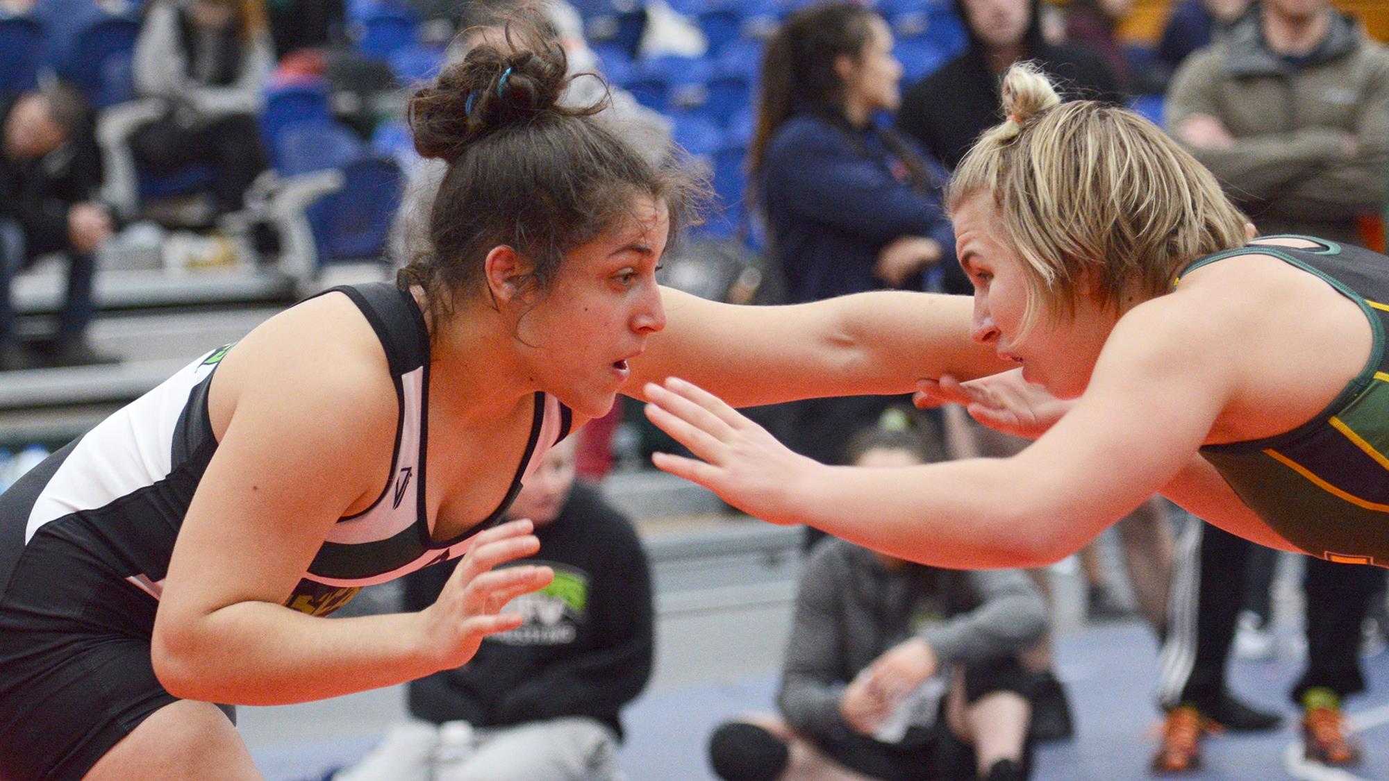 Wrestlers chase gold at Cascades Classic University of the Fraser Valley