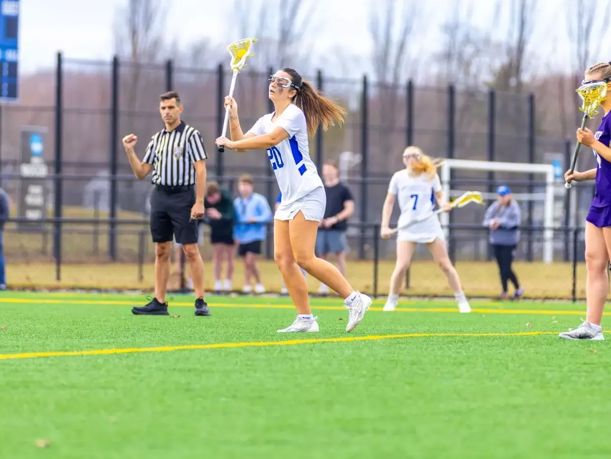 Noelle Mendez vs Naz