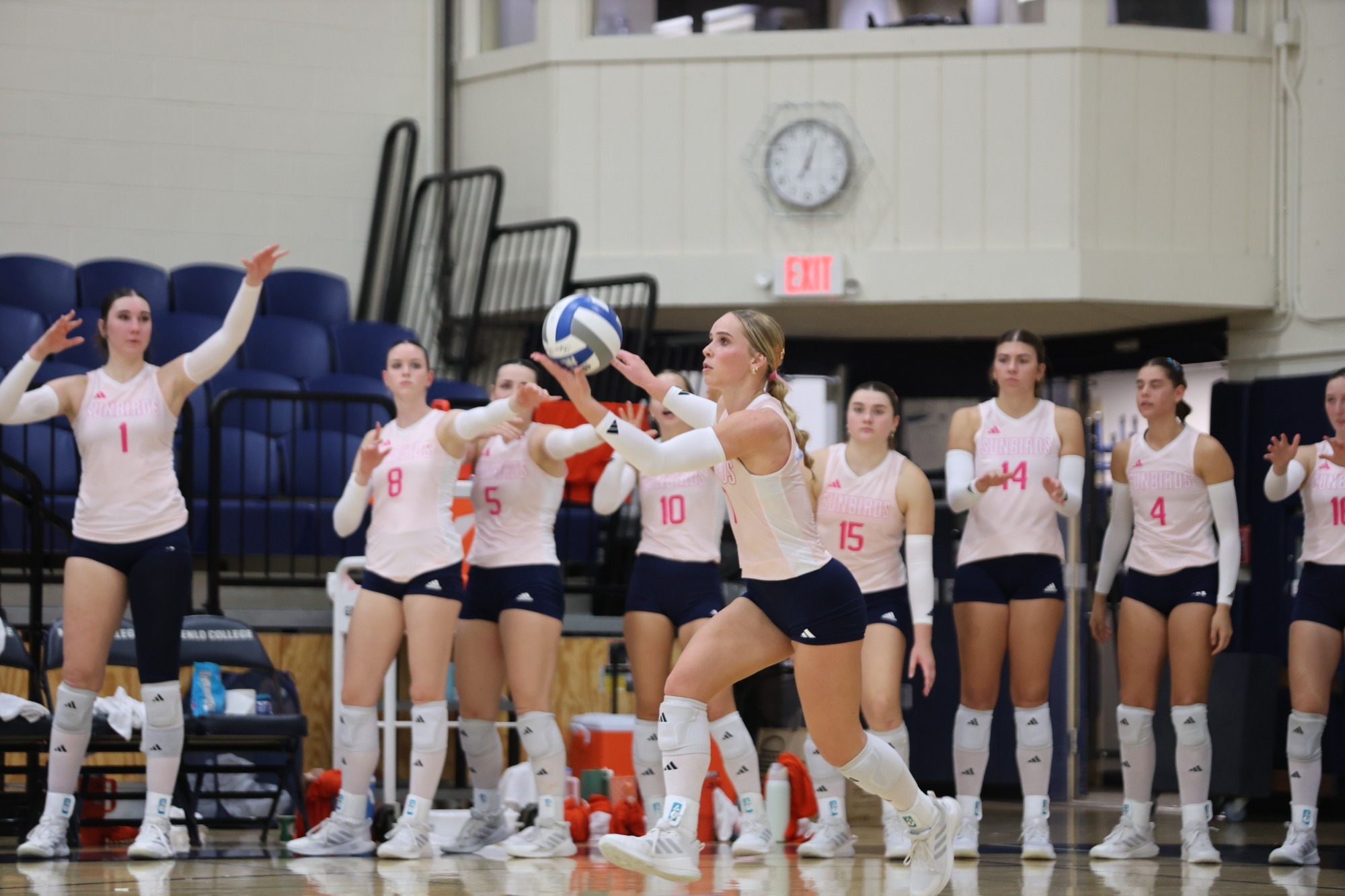 madelyn feramisco serving at menlo