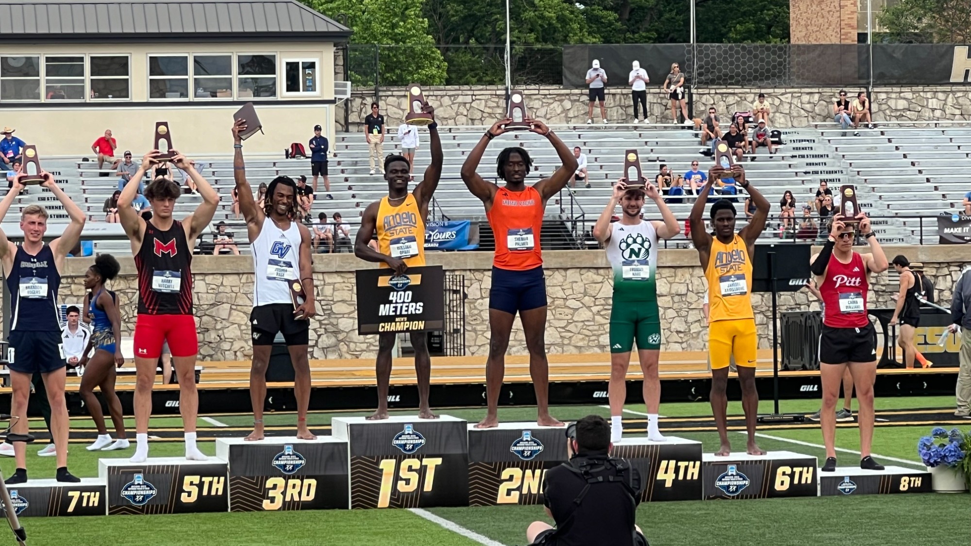 shemar palmer breaking school record in the 400m