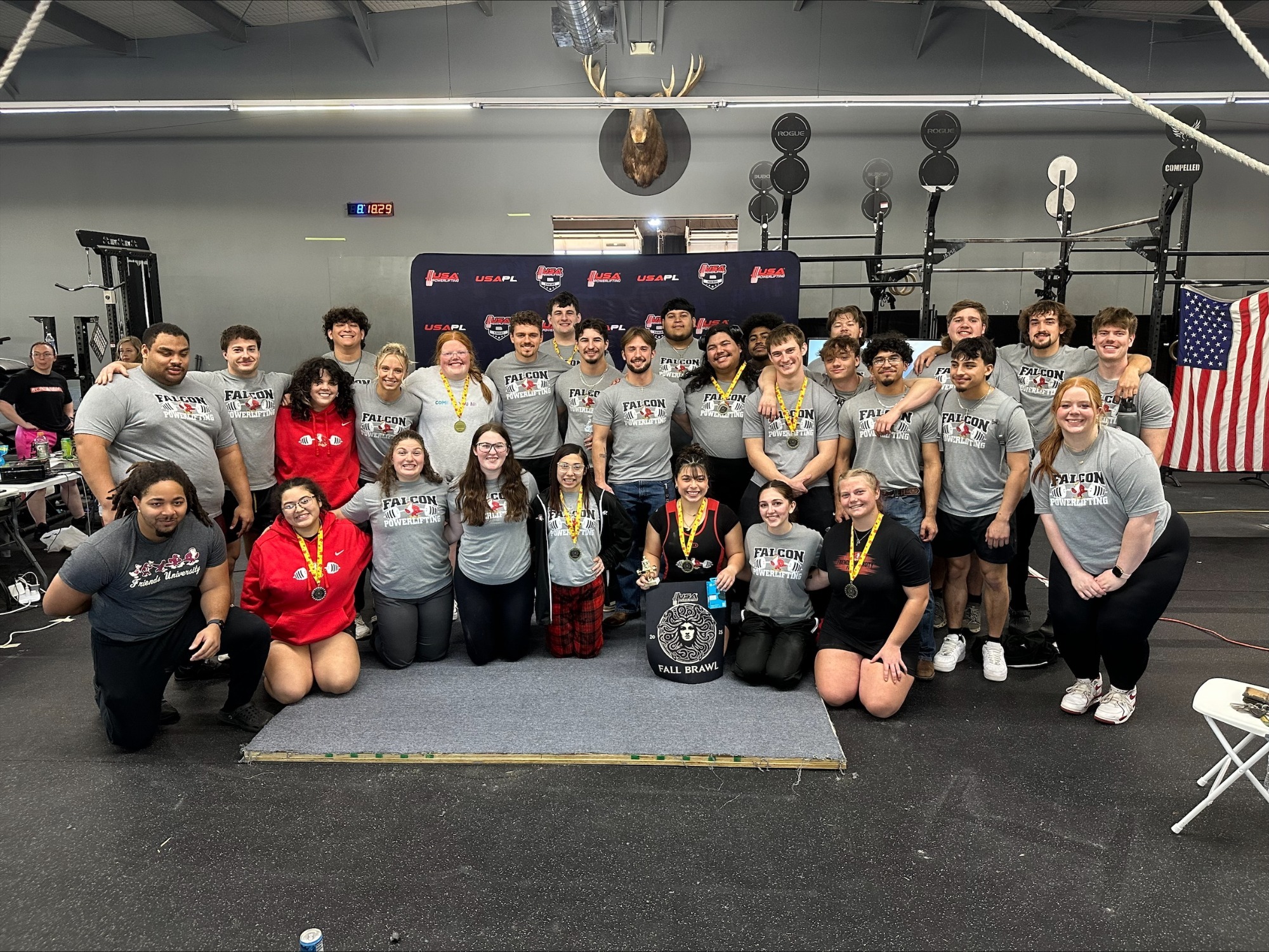 Powerlifting team action web