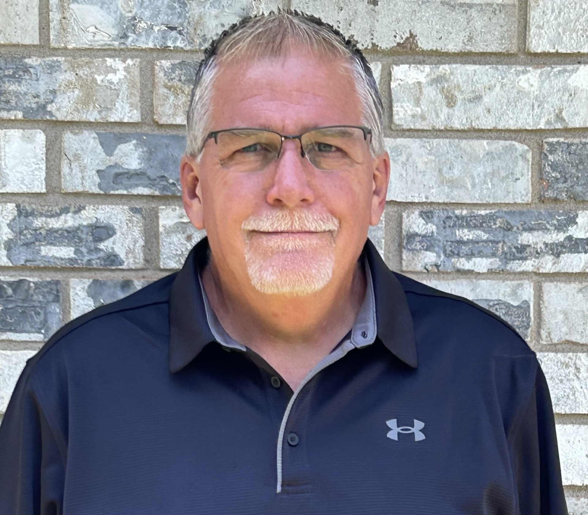 W Golf head coach Scott Moshier pic