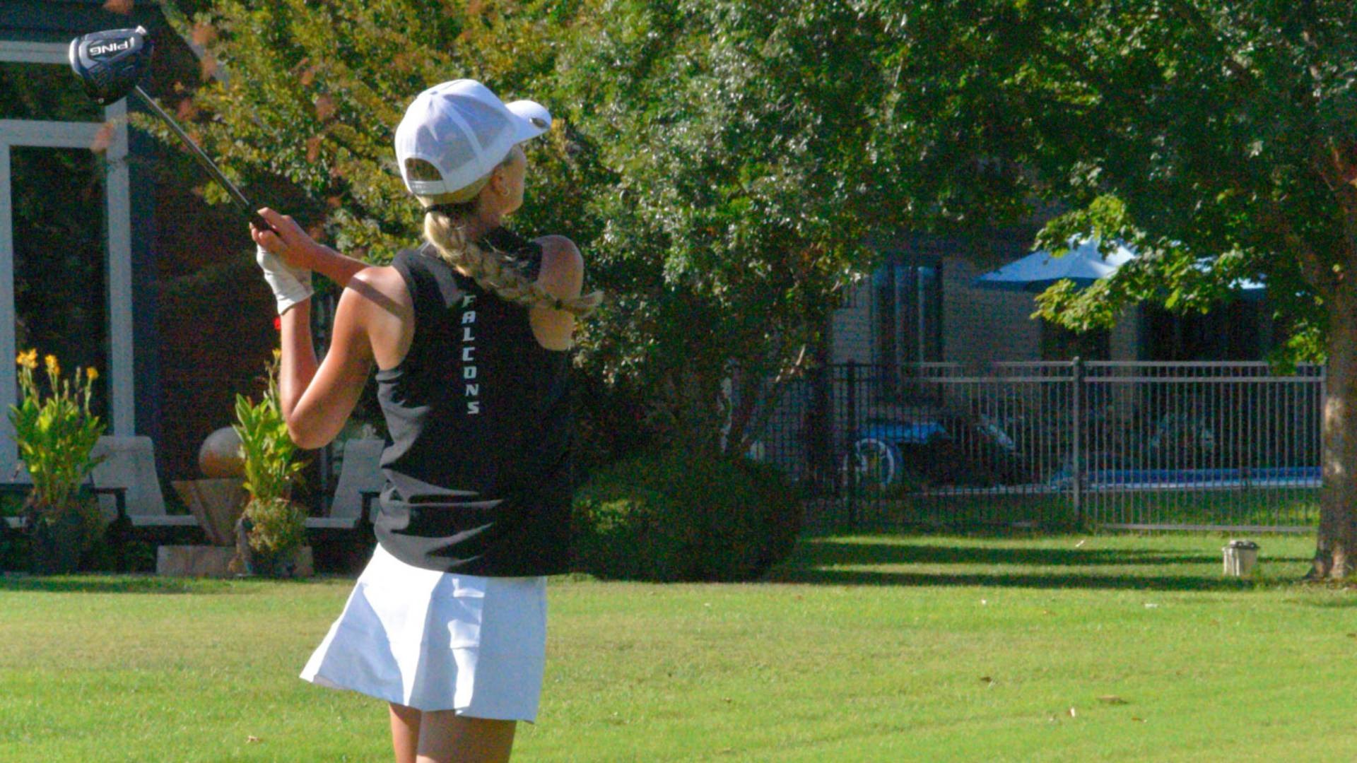 Women's Golf Action Web