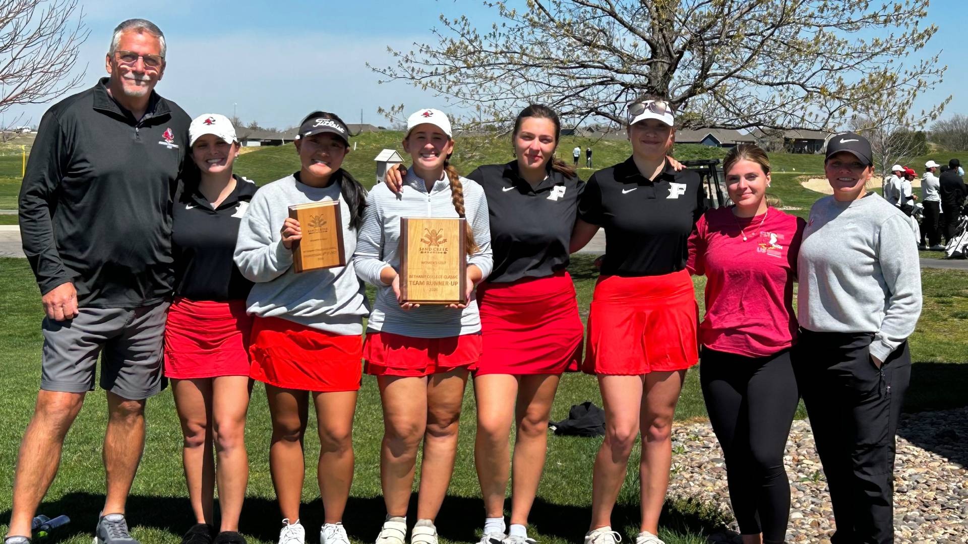 Women's Golf action web at Bethany