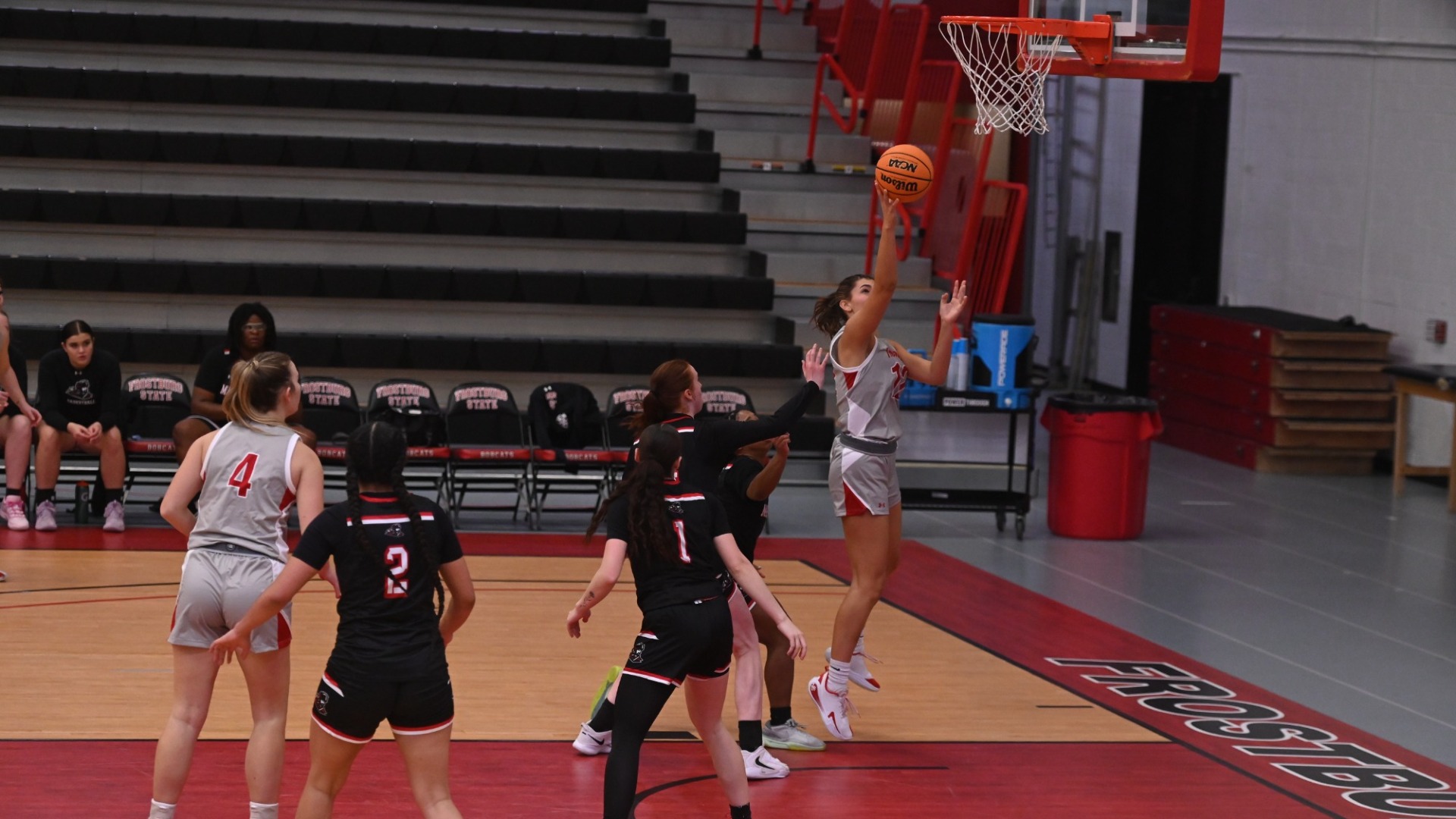 Sabatos Layup vs Mansfield 25