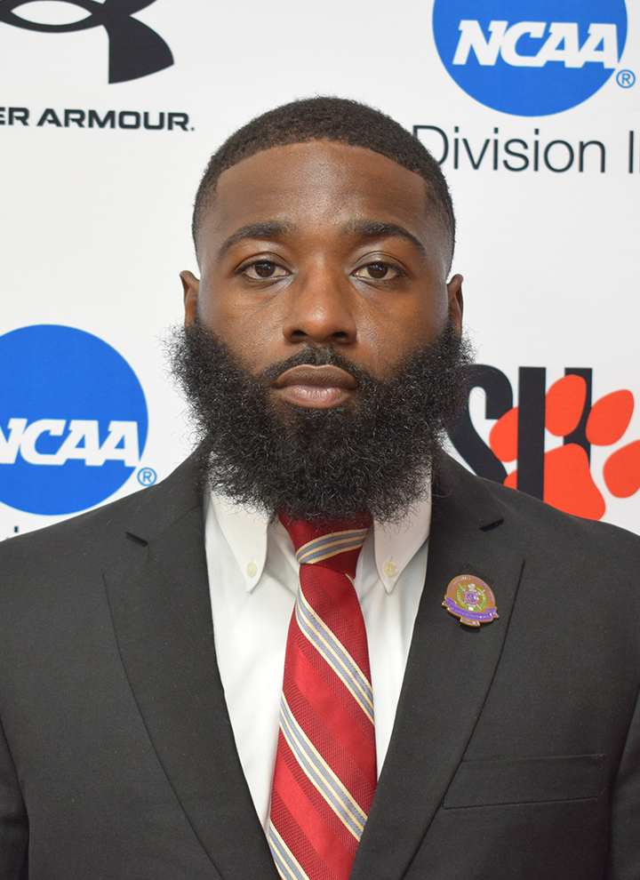 L Brown Headshot 25