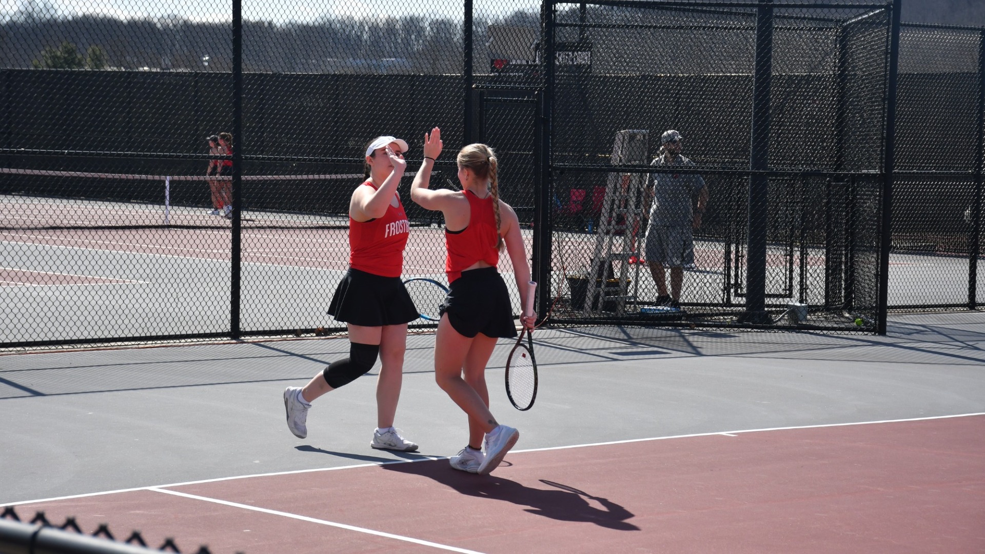 Troxell Coombes hi Five 26